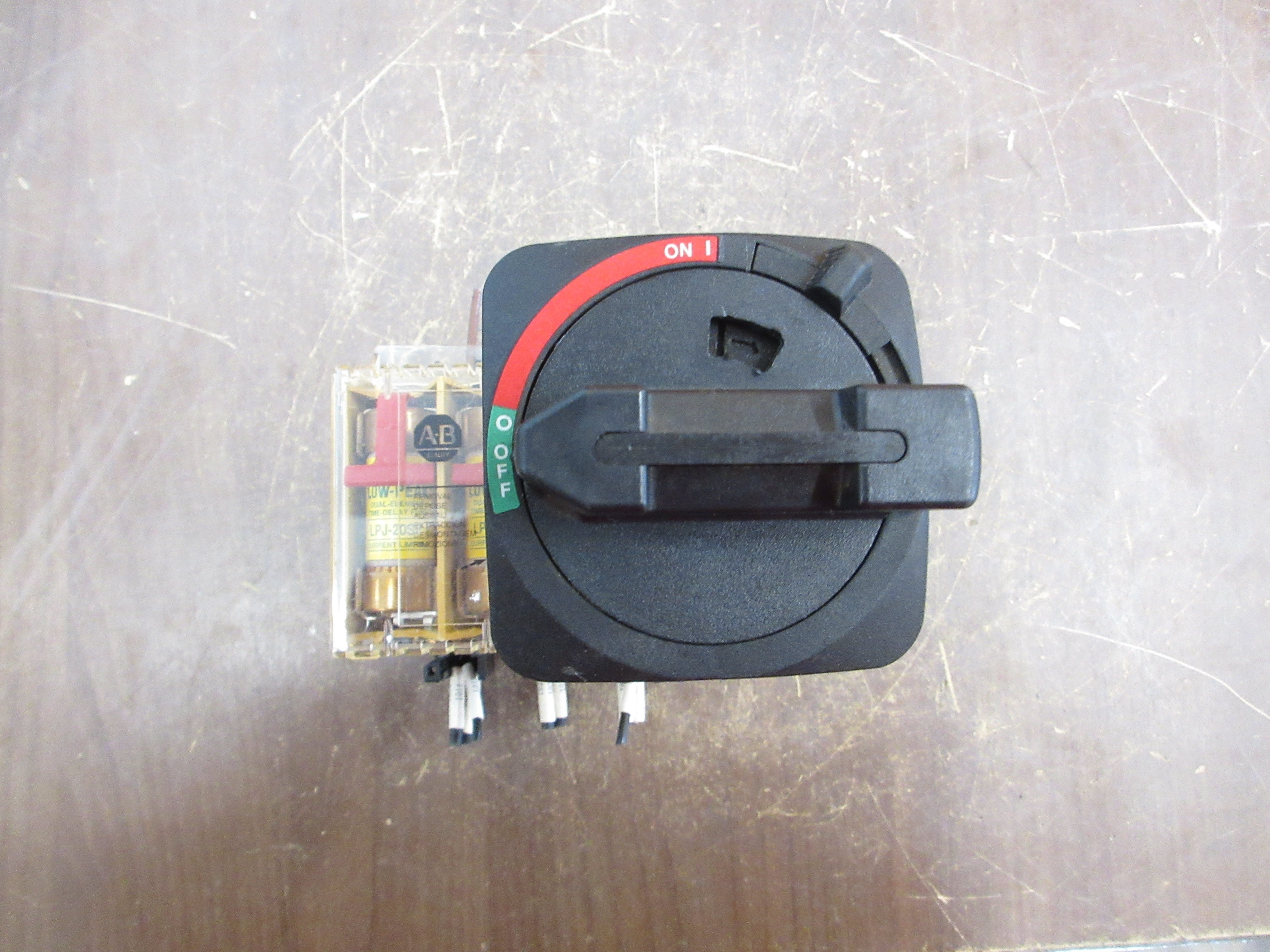Allen-Bradley Fusible Disconnect Switch 194R-NJ030P3 Ser. B 30A 600V 3P Used