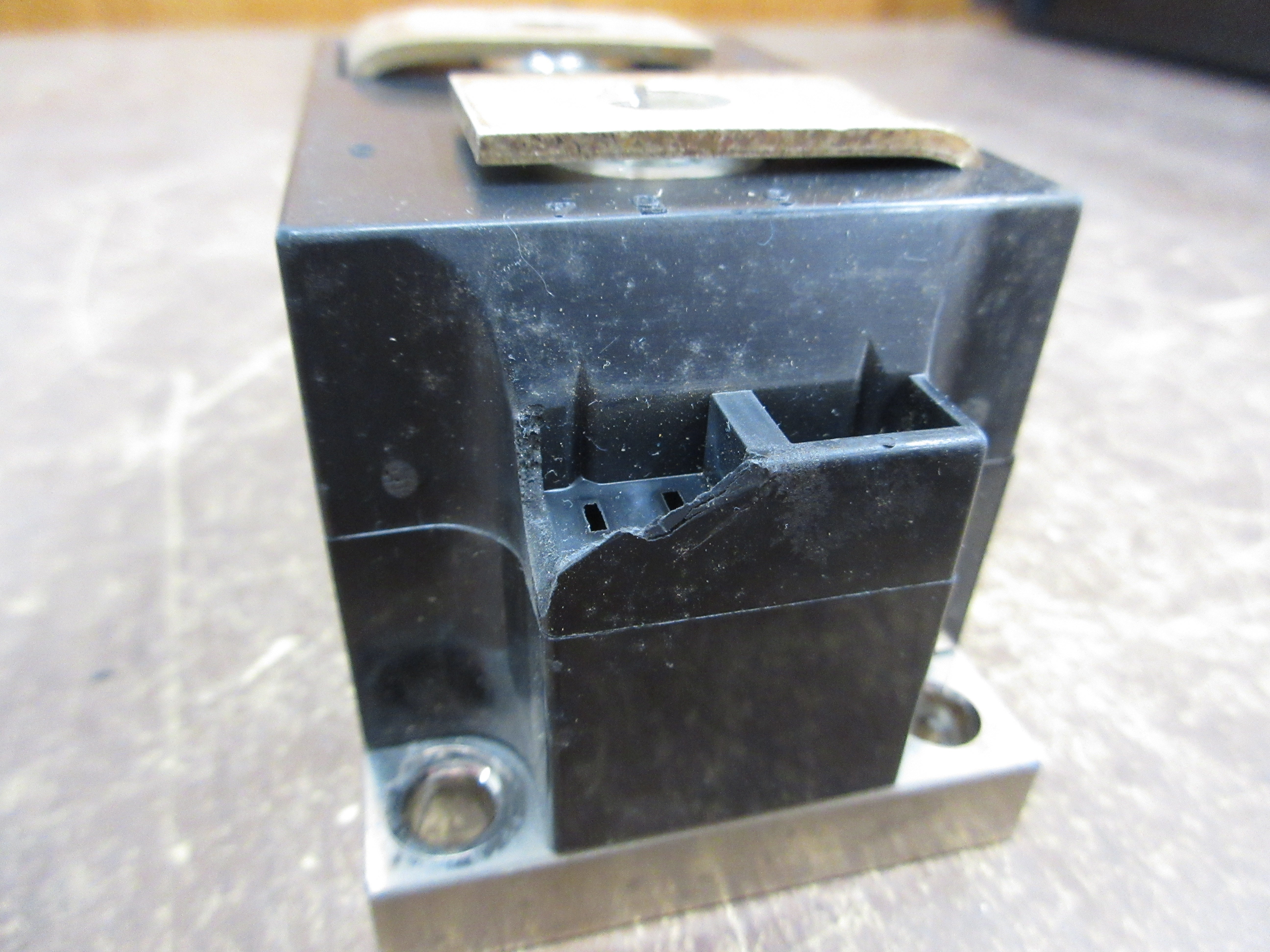 Infineon Powerblock DD260N16K *Chipped Corner* Used