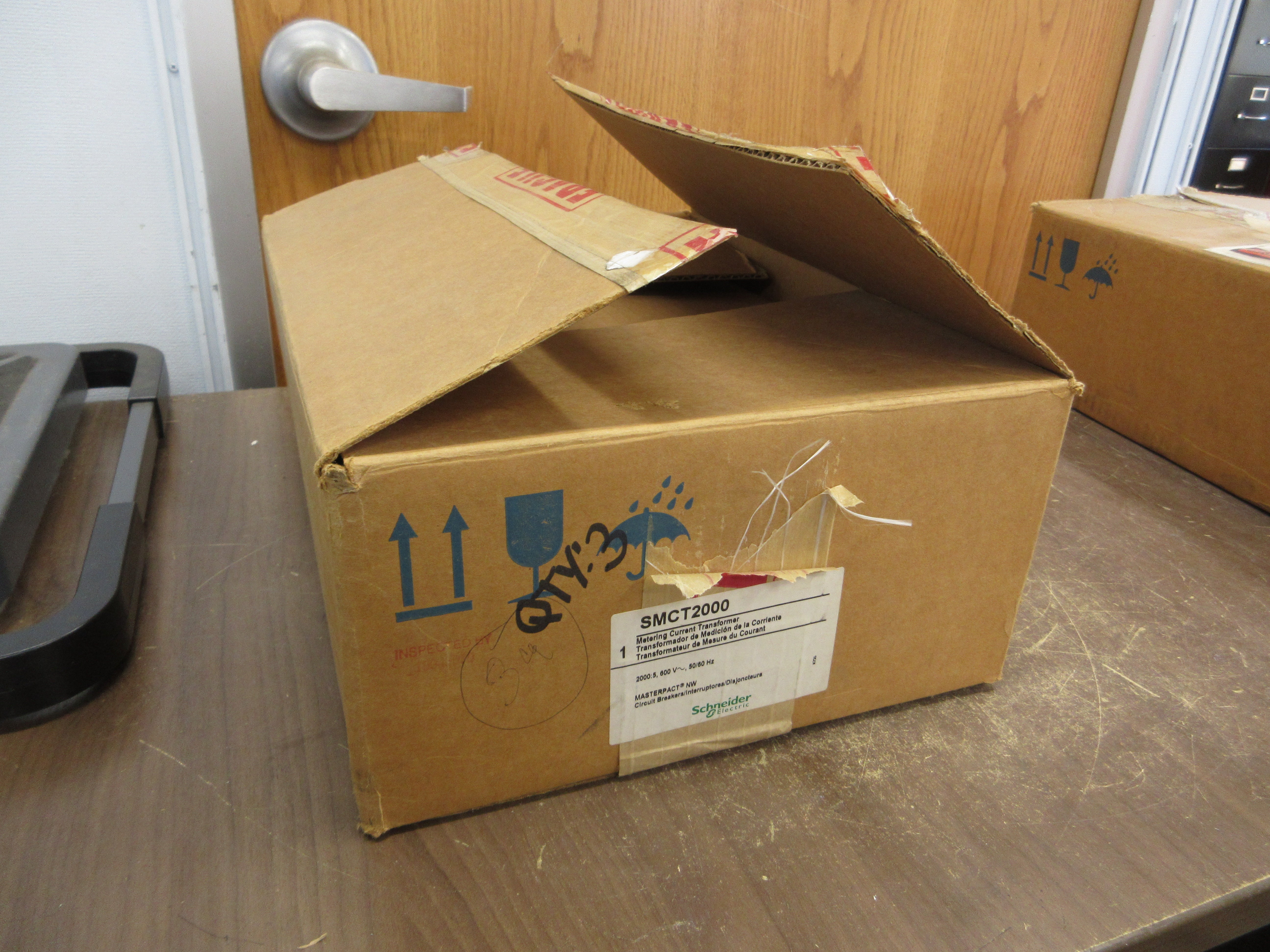 Schneider Electric Metering Current Transformer SMCT2000 Ratio 2000:5A 600V