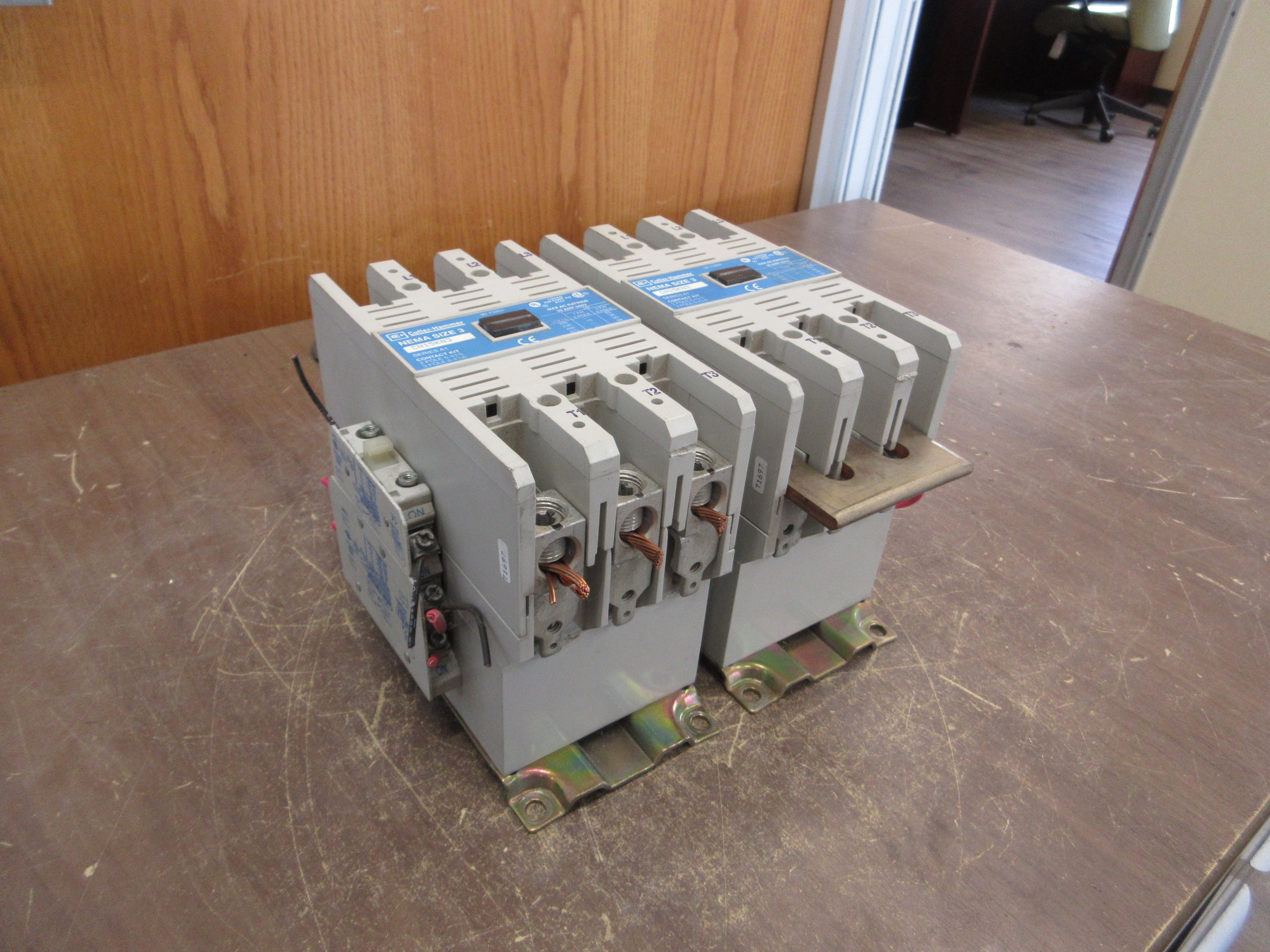 Cutler-Hammer Size 3 Reversing Contactor CN15KN3 120V Coil 90A 600V Used