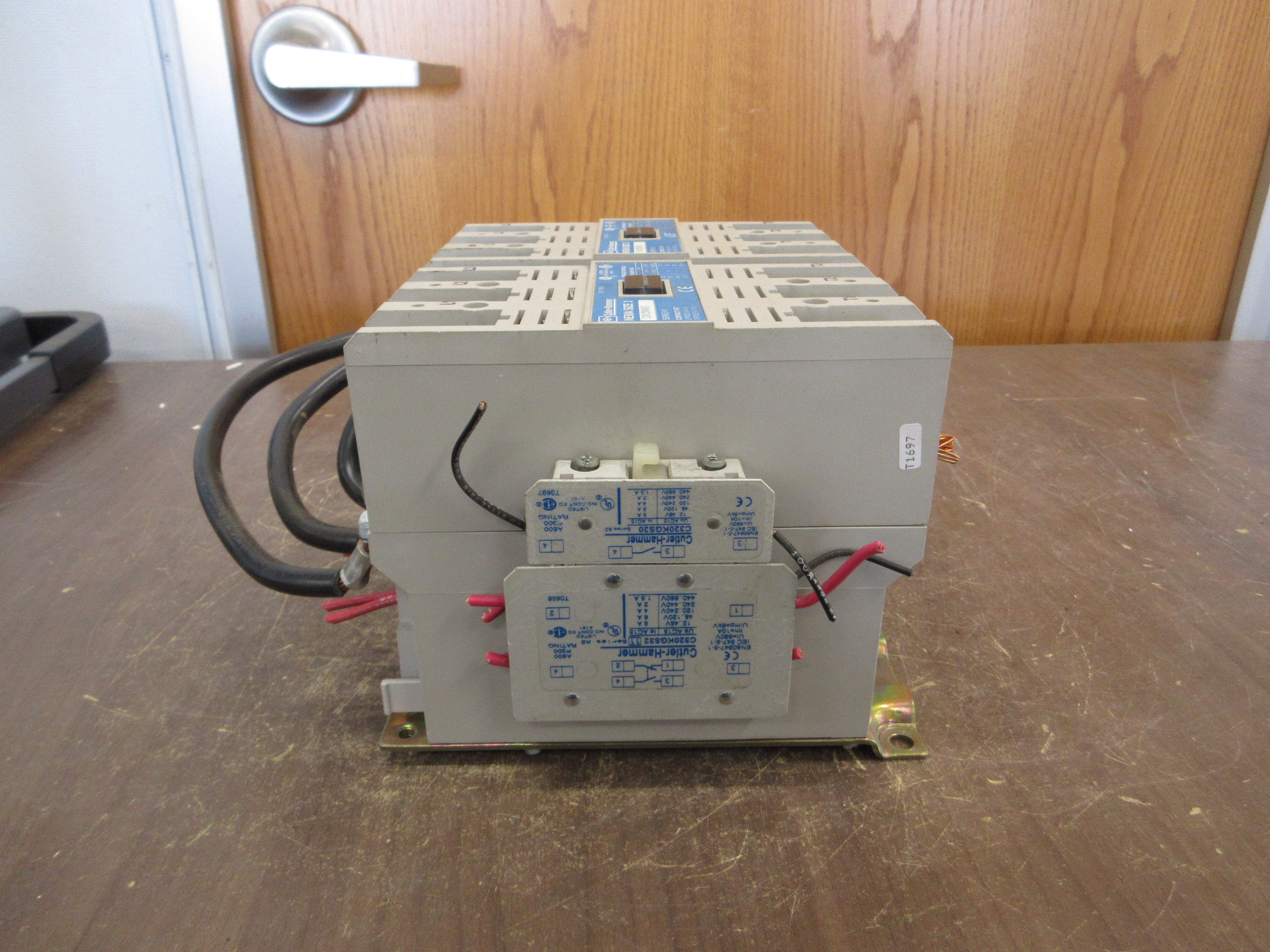 Cutler-Hammer Size 3 Reversing Contactor CN15KN3 120V Coil 90A 600V Used