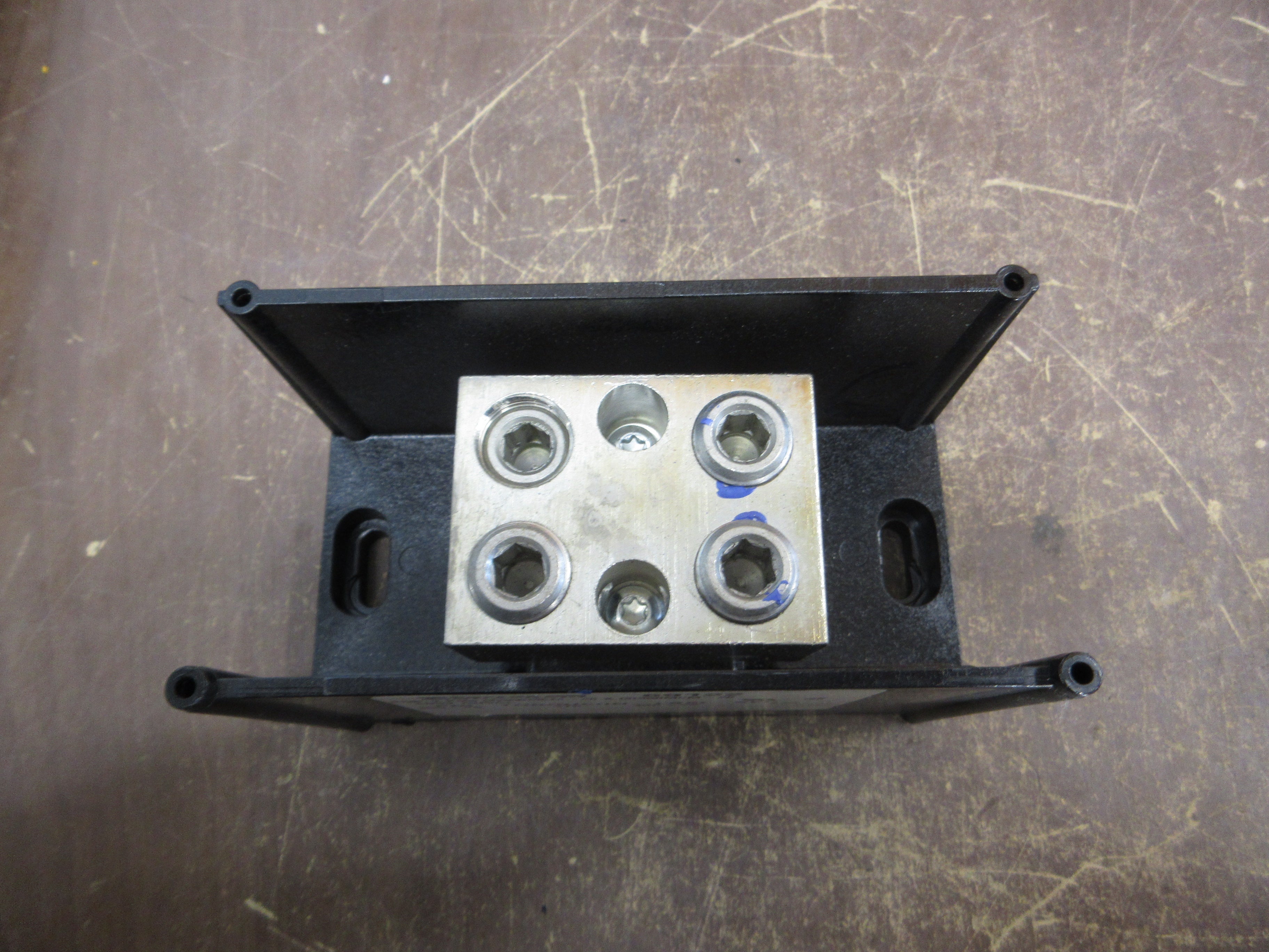 Ferraz Shawmut Power Distribution Block 69122 1P 600V Line: 350-#6 Load: 350-#6