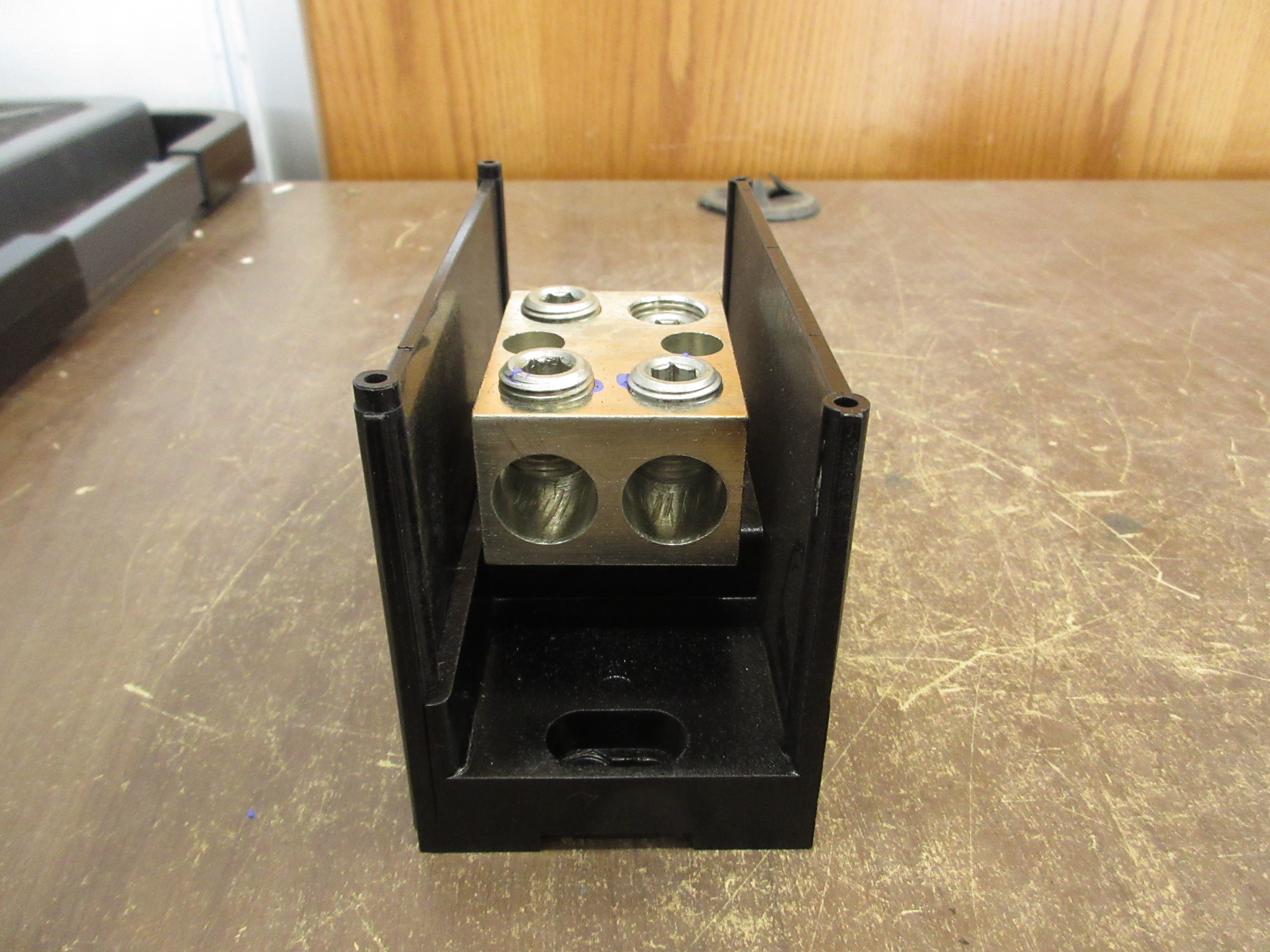 Ferraz Shawmut Power Distribution Block 69122 1P 600V Line: 350-#6 Load: 350-#6