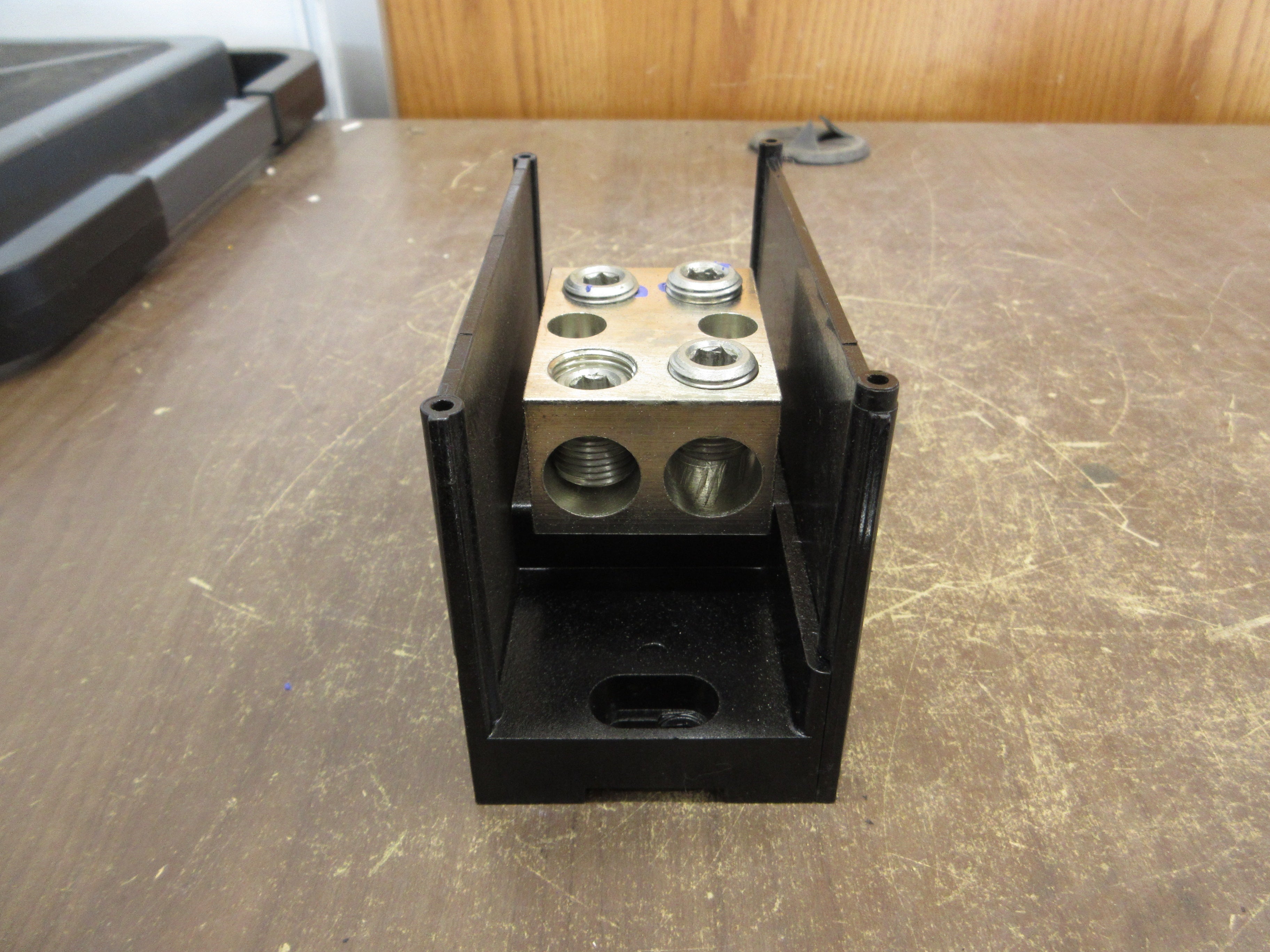 Ferraz Shawmut Power Distribution Block 69122 1P 600V Line: 350-#6 Load: 350-#6