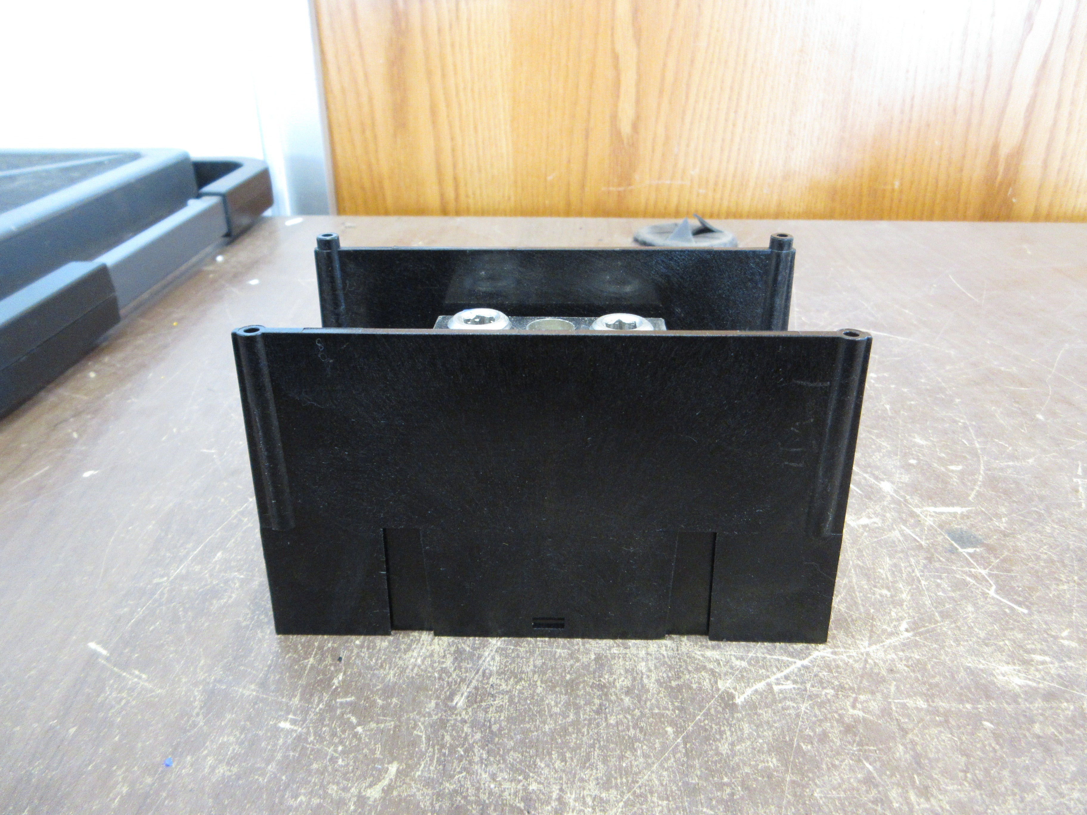 Ferraz Shawmut Power Distribution Block 69122 1P 600V Line: 350-#6 Load: 350-#6