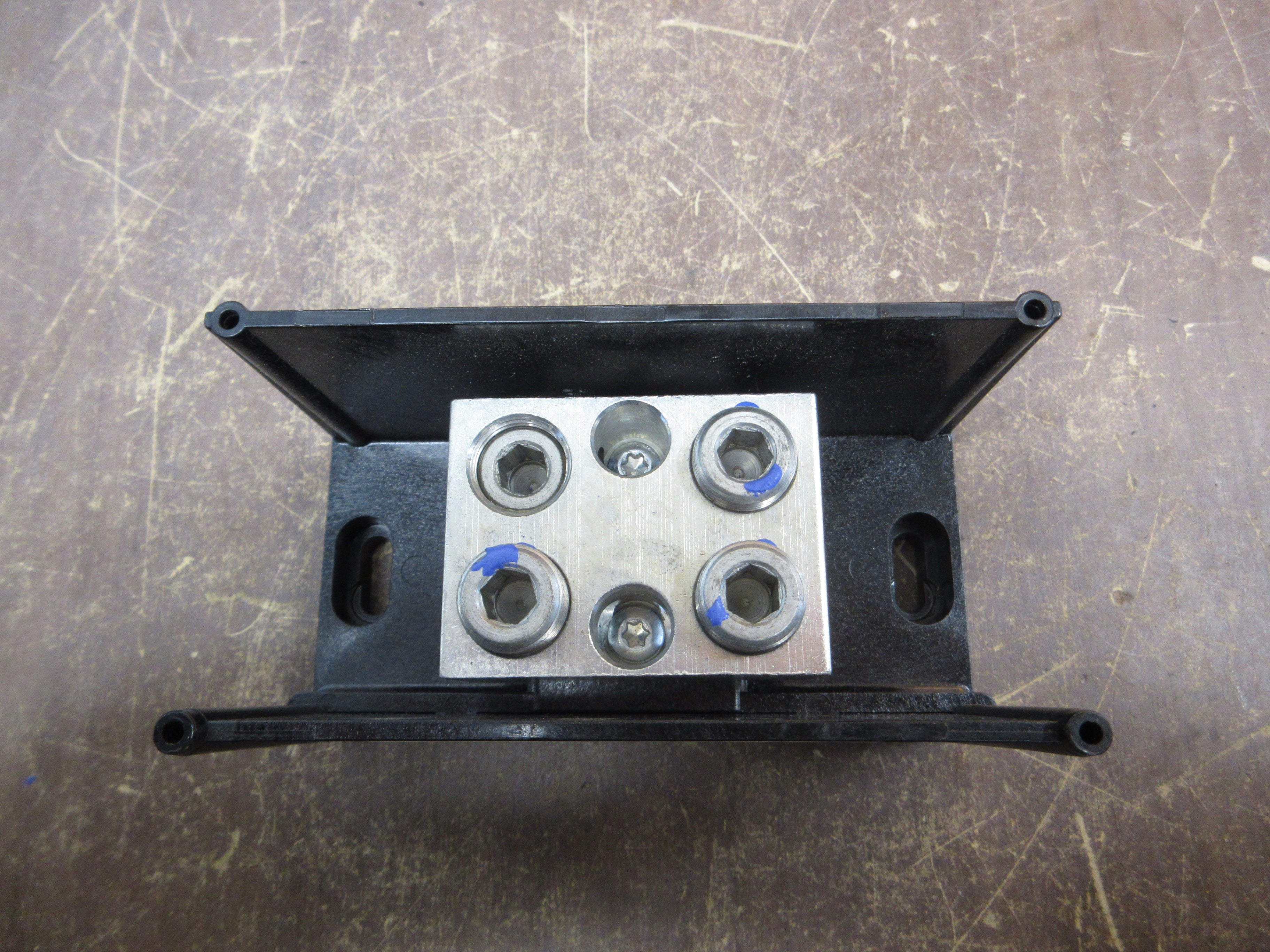 Ferraz Shawmut Power Distribution Block 69092 1P 600V Line: 500-#4 Load: 500-#4