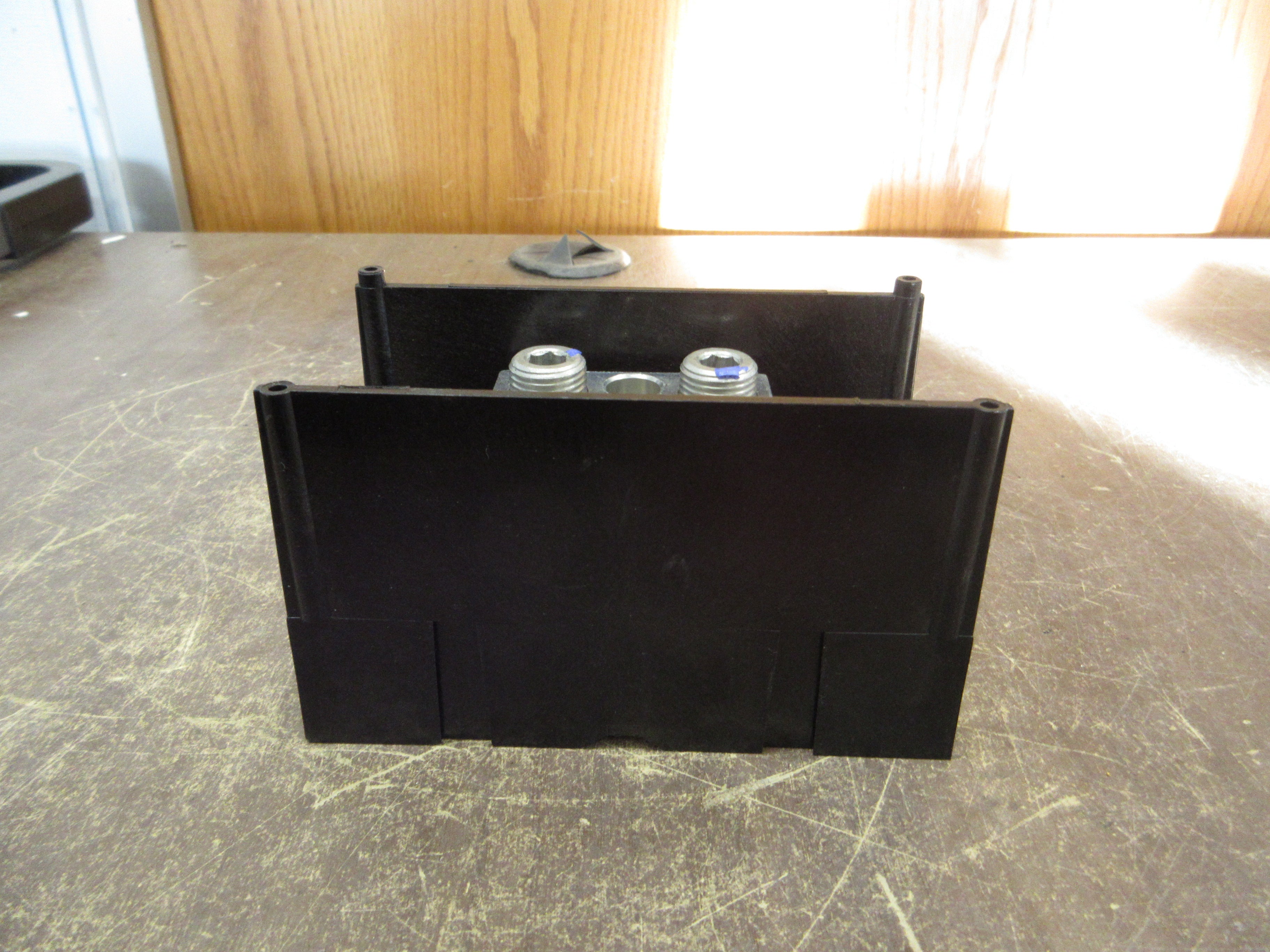 Ferraz Shawmut Power Distribution Block 69092 1P 600V Line: 500-#4 Load: 500-#4