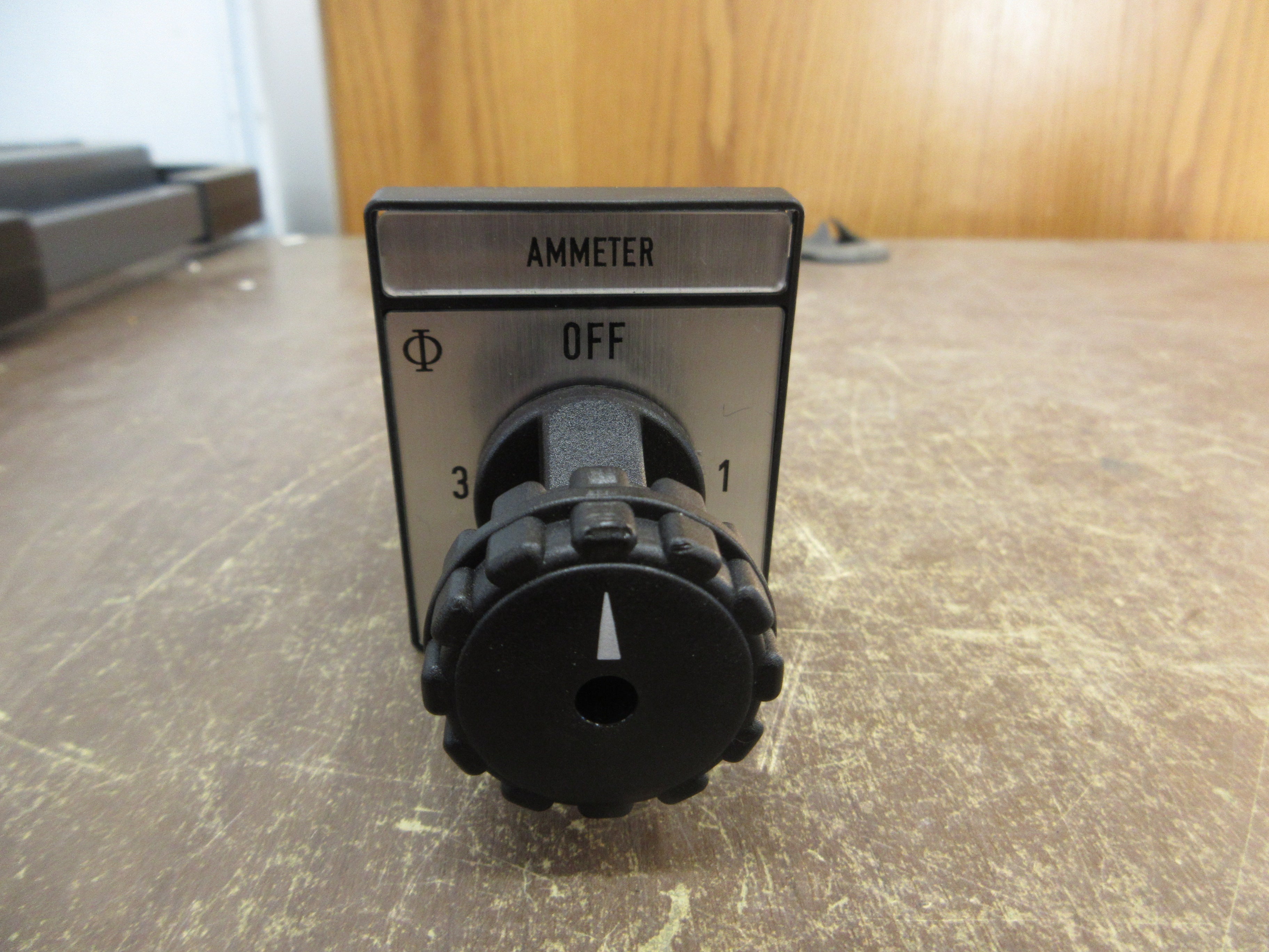 Kraus & Naimer CA11 Ammeter Rotary Switch A048 20A 600V Used