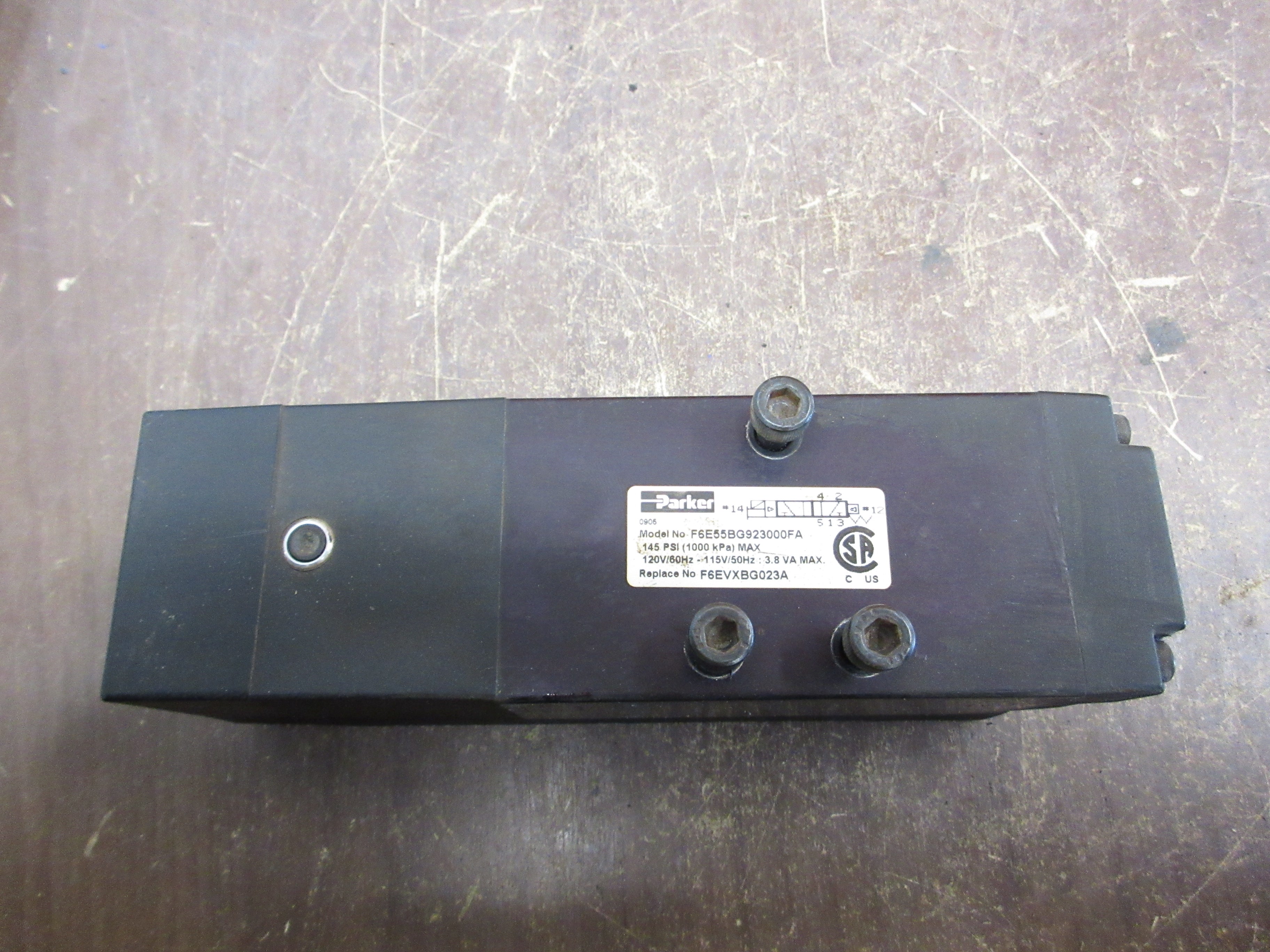 Parker Solenoid Valve F6E55BG923000FA 145PSI 120V Used