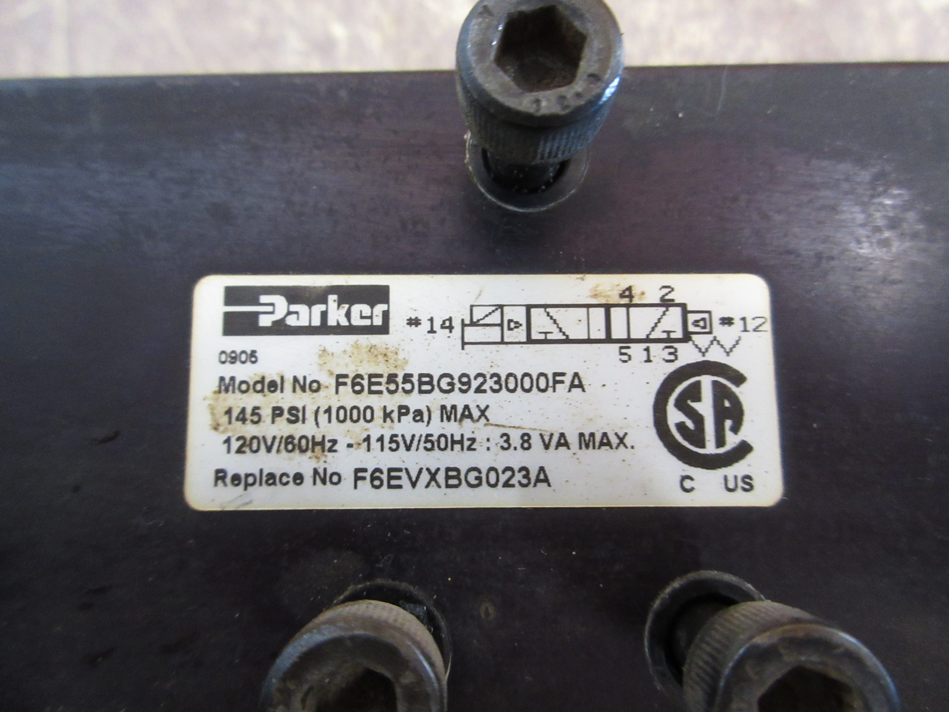 Parker Solenoid Valve F6E55BG923000FA 145PSI 120V Used