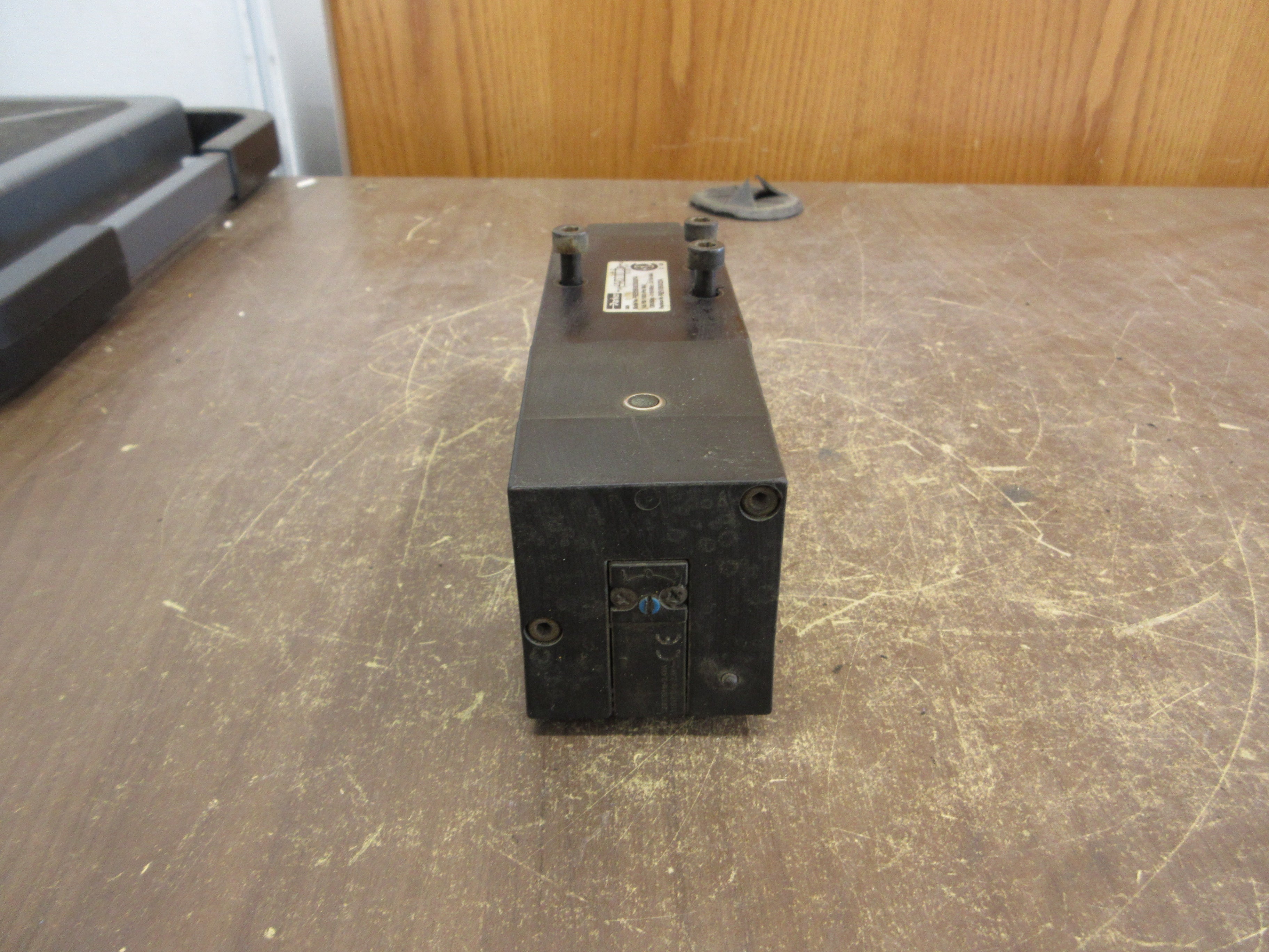 Parker Solenoid Valve F6E55BG923000FA 145PSI 120V Used