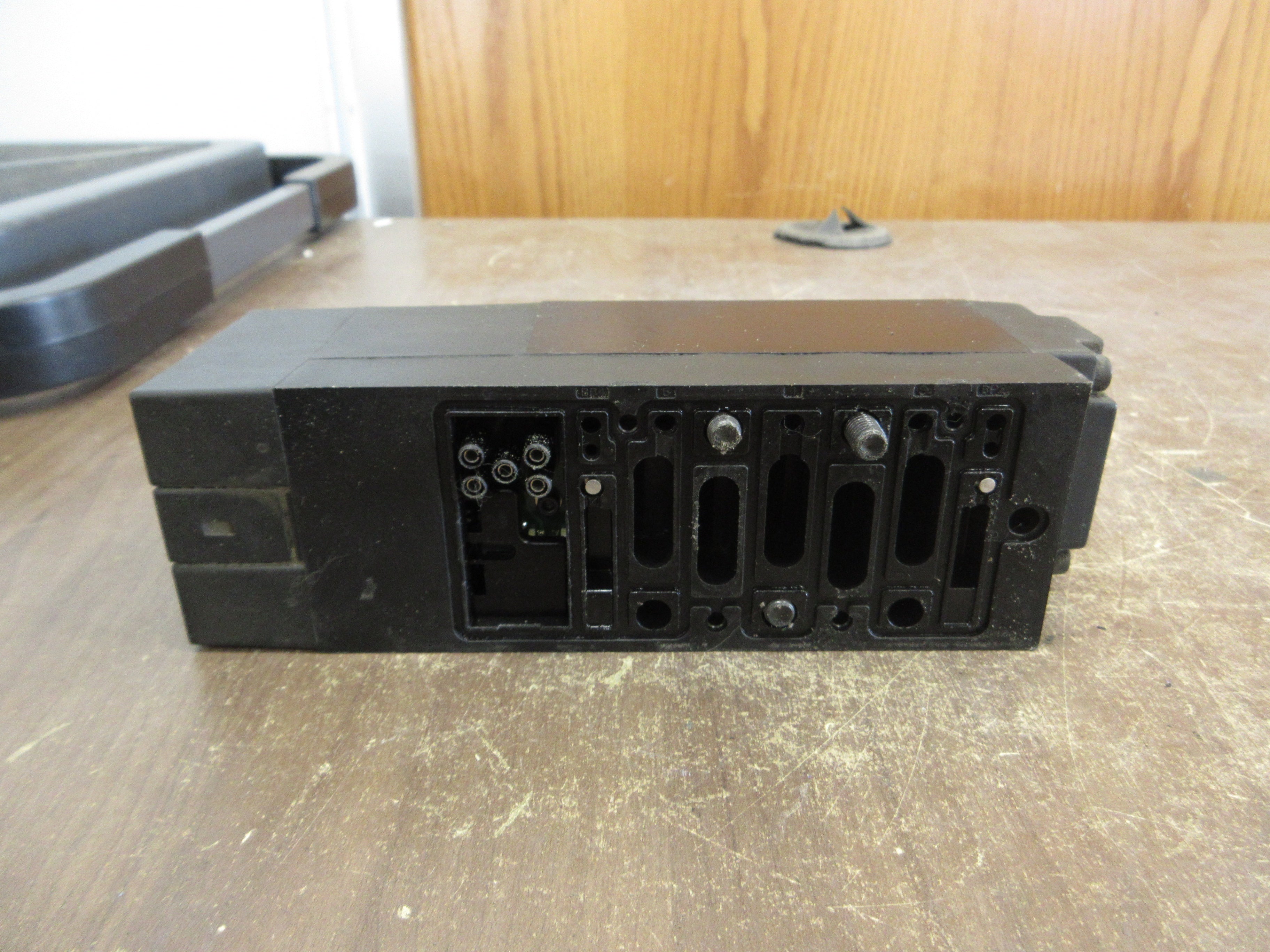 Parker Solenoid Valve F6E55BG923000FA 145PSI 120V Used