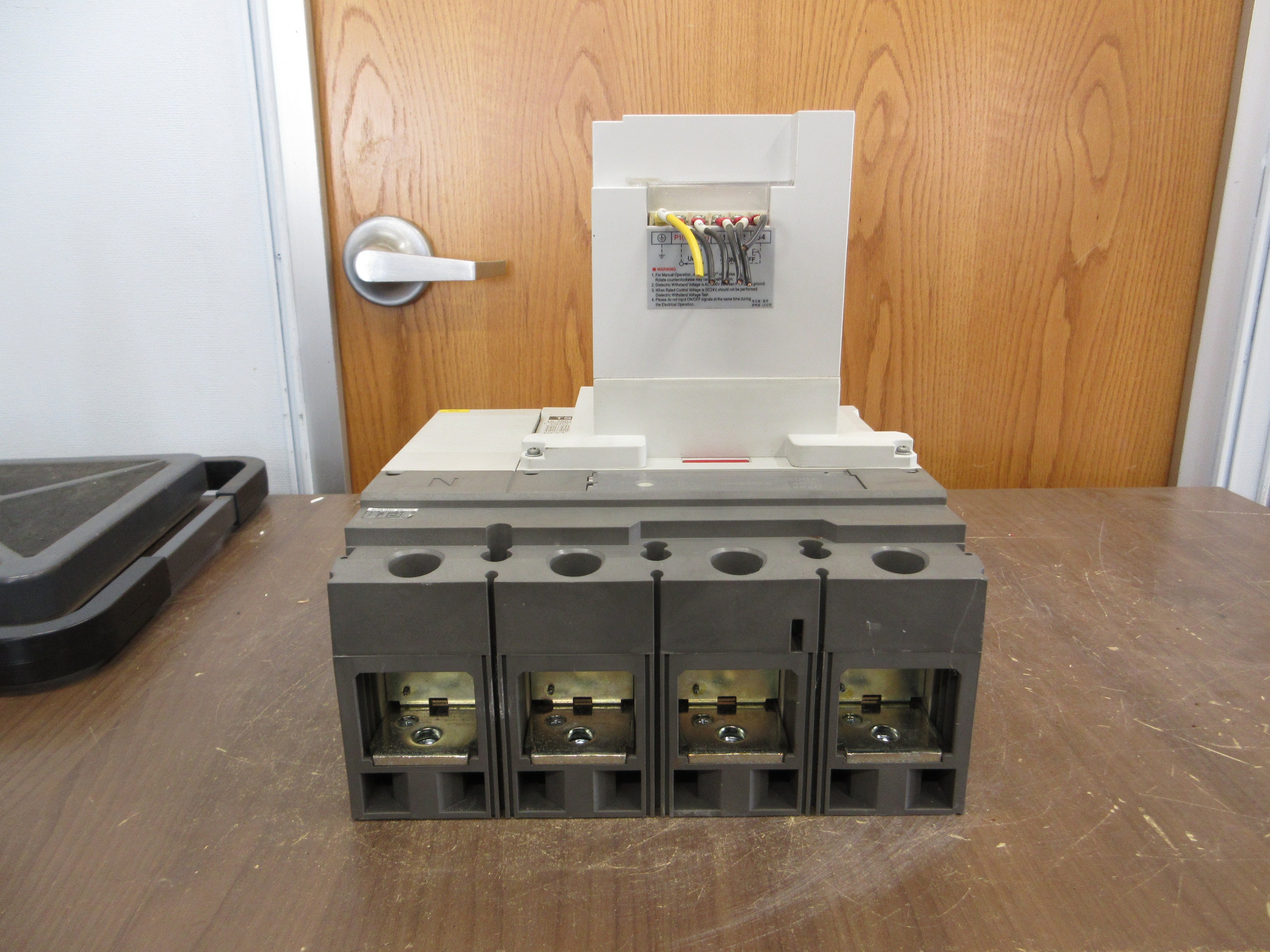 LS Actuated Circuit Breaker TS 800N / MOP-4 800A 480V w/ Electric Operator Used