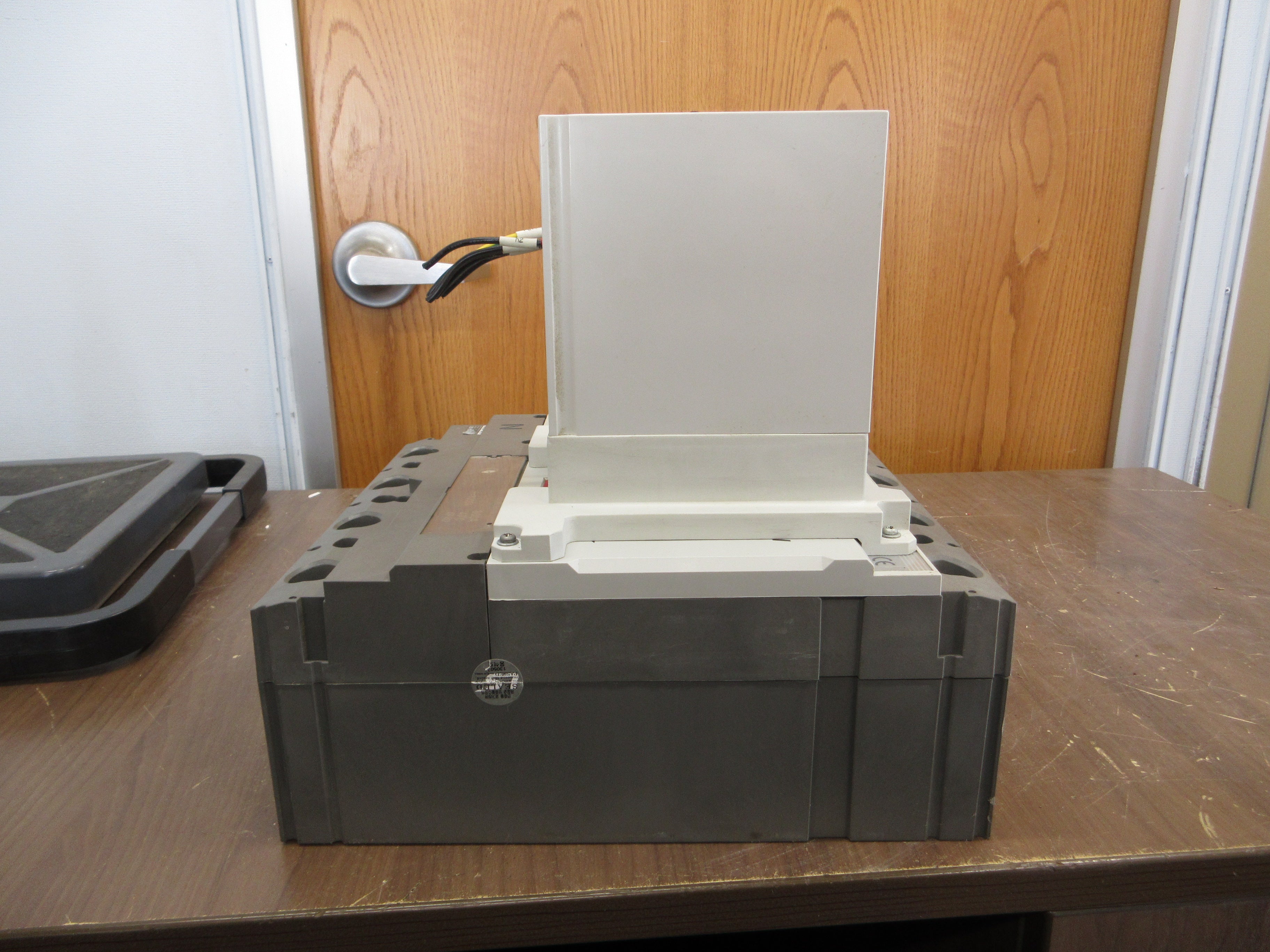 LS Actuated Circuit Breaker TS 800N / MOP-4 800A 480V w/ Electric Operator Used