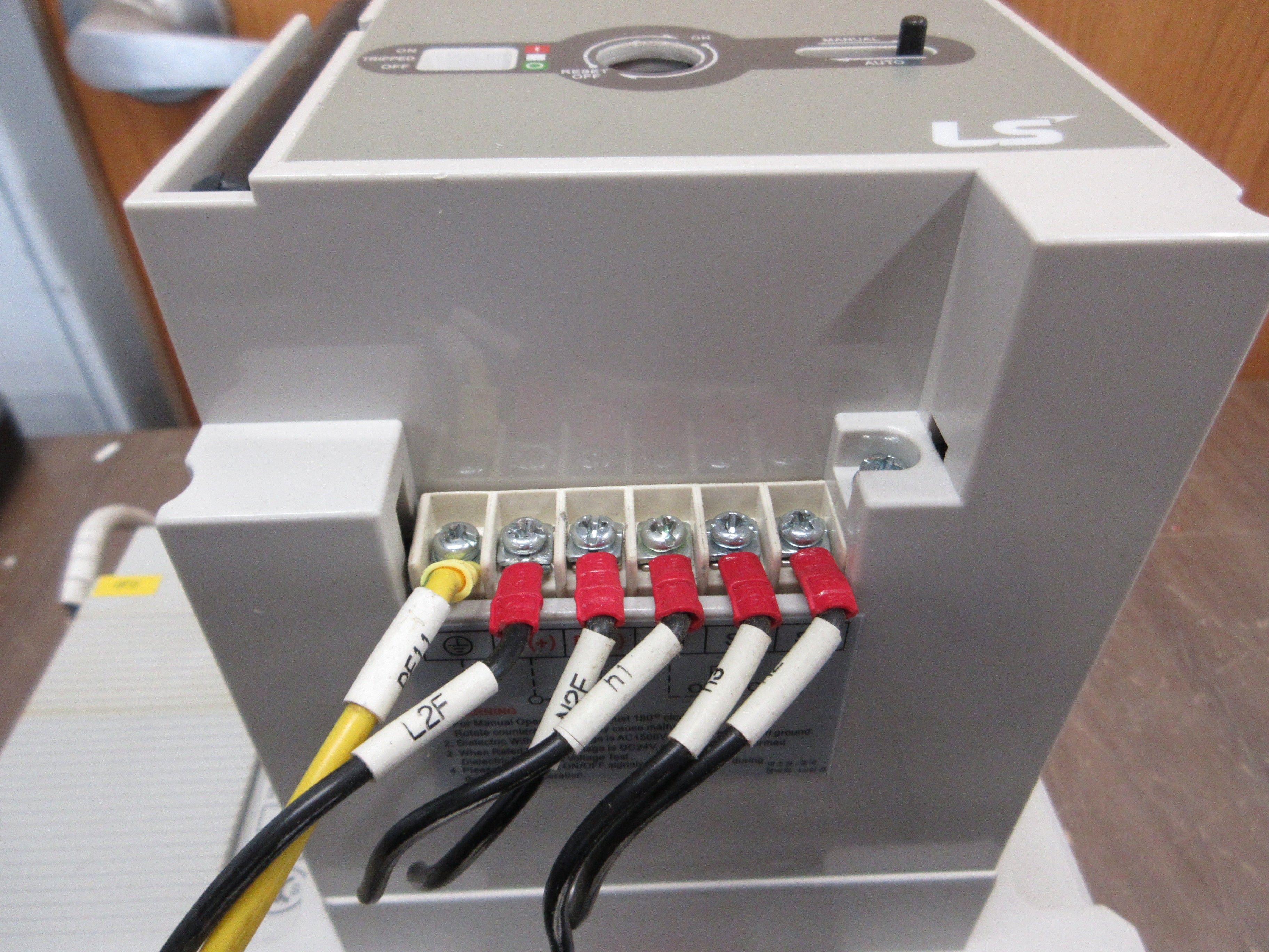 LS Actuated Circuit Breaker TS 800N / MOP-4 800A 480V w/ Electric Operator Used