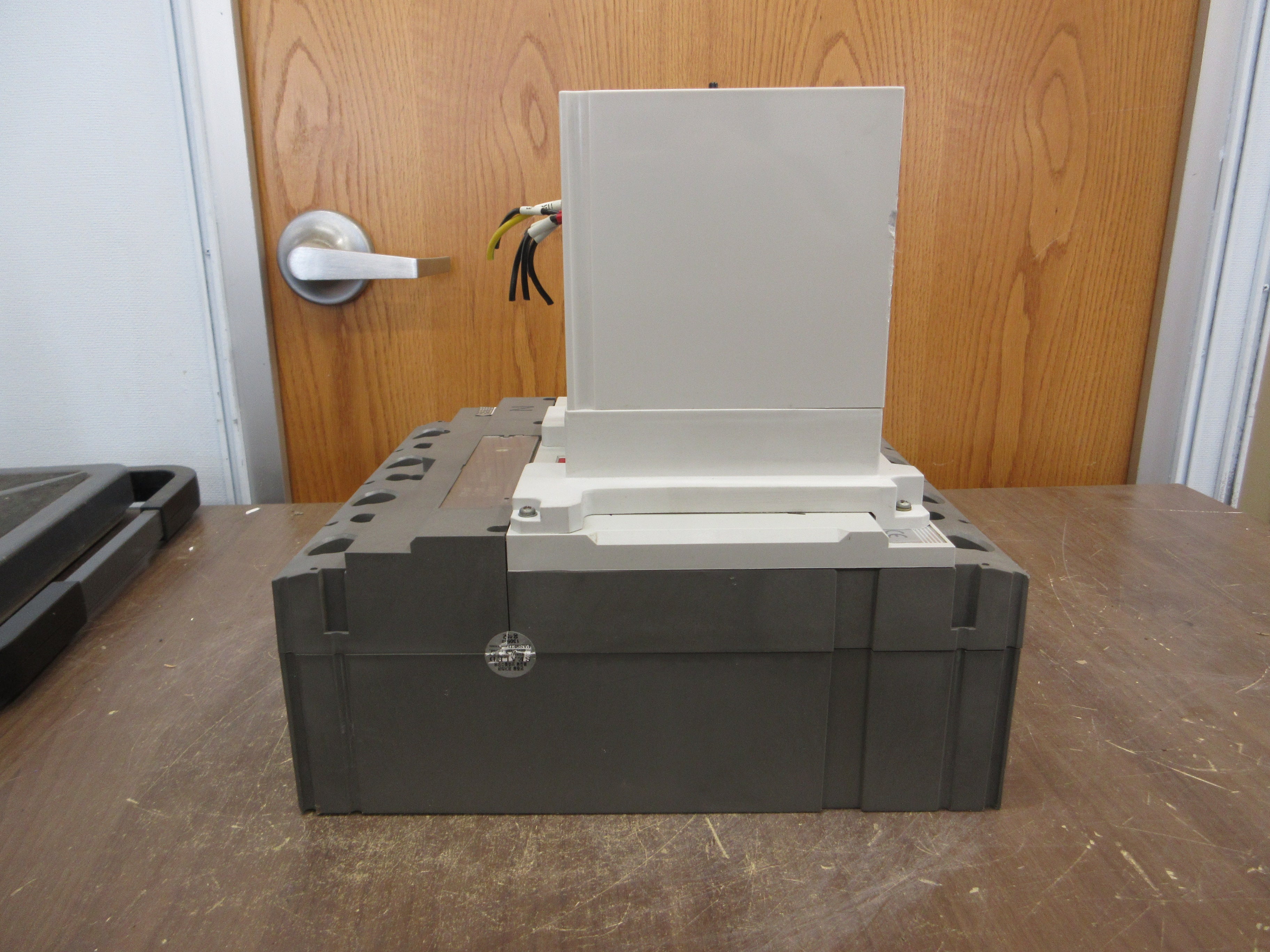 LS Actuated Circuit Breaker TS 800N / MOP-4 800A 480V w/ Electric Operator Used