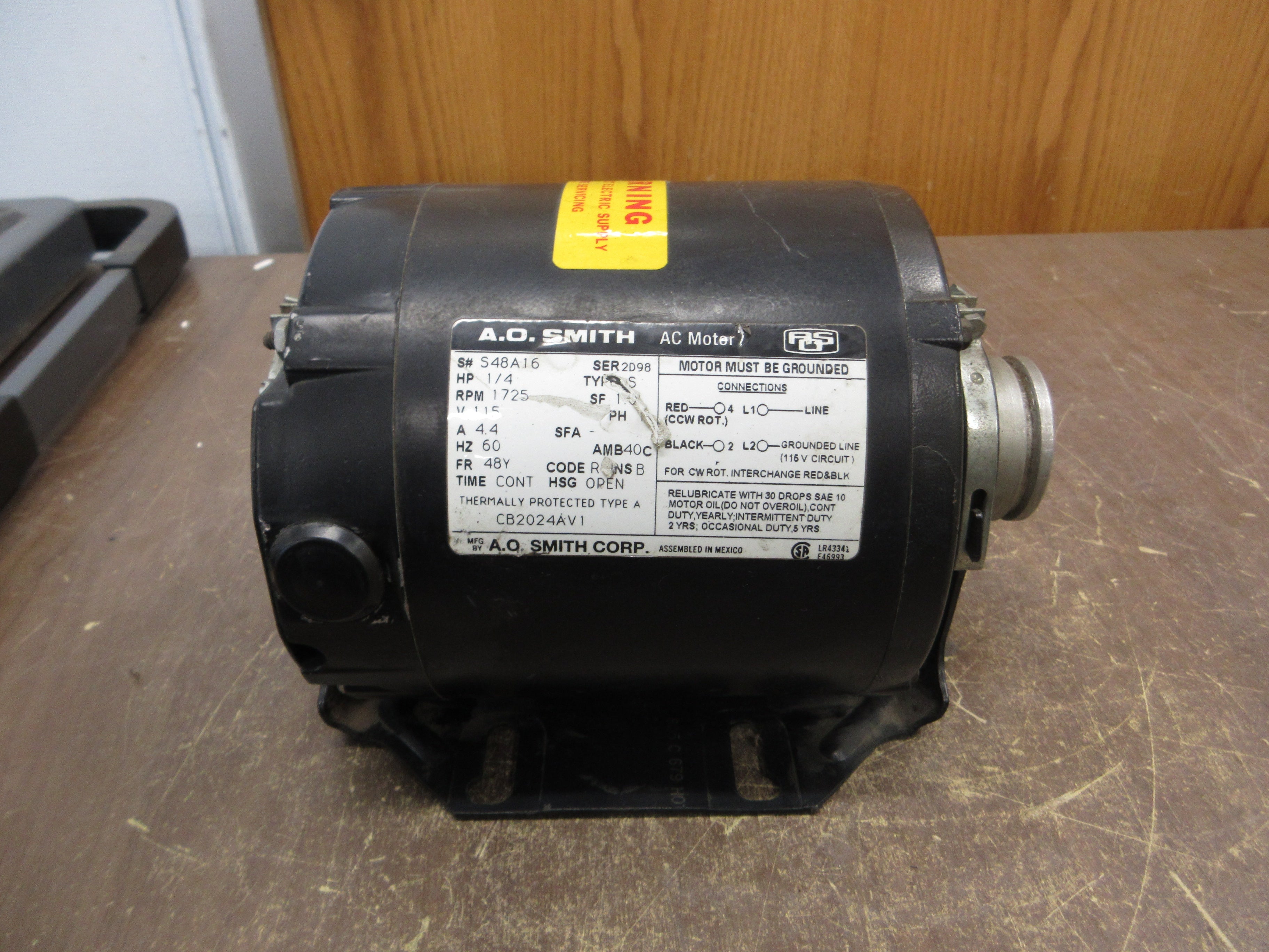 A.O. Smith AC Motor CB2024AV1 1/4HP 1800RPM 115V 4.4A 1Ph 60Hz Used