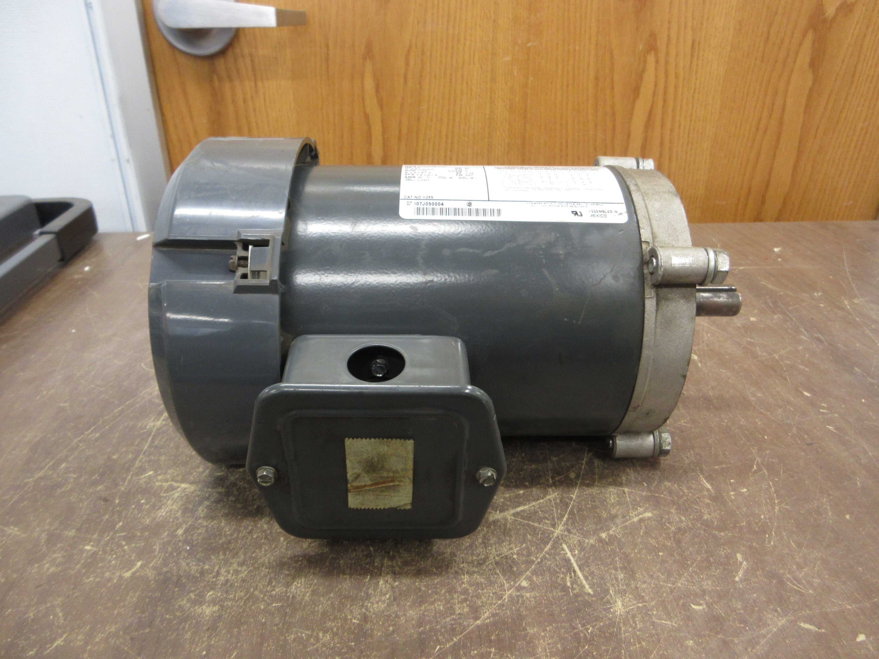 GE AC Motor 5K36PNB116A 3/4HP 1800RPM 208-230/460V 2.8/1.4A 3Ph 60Hz Used