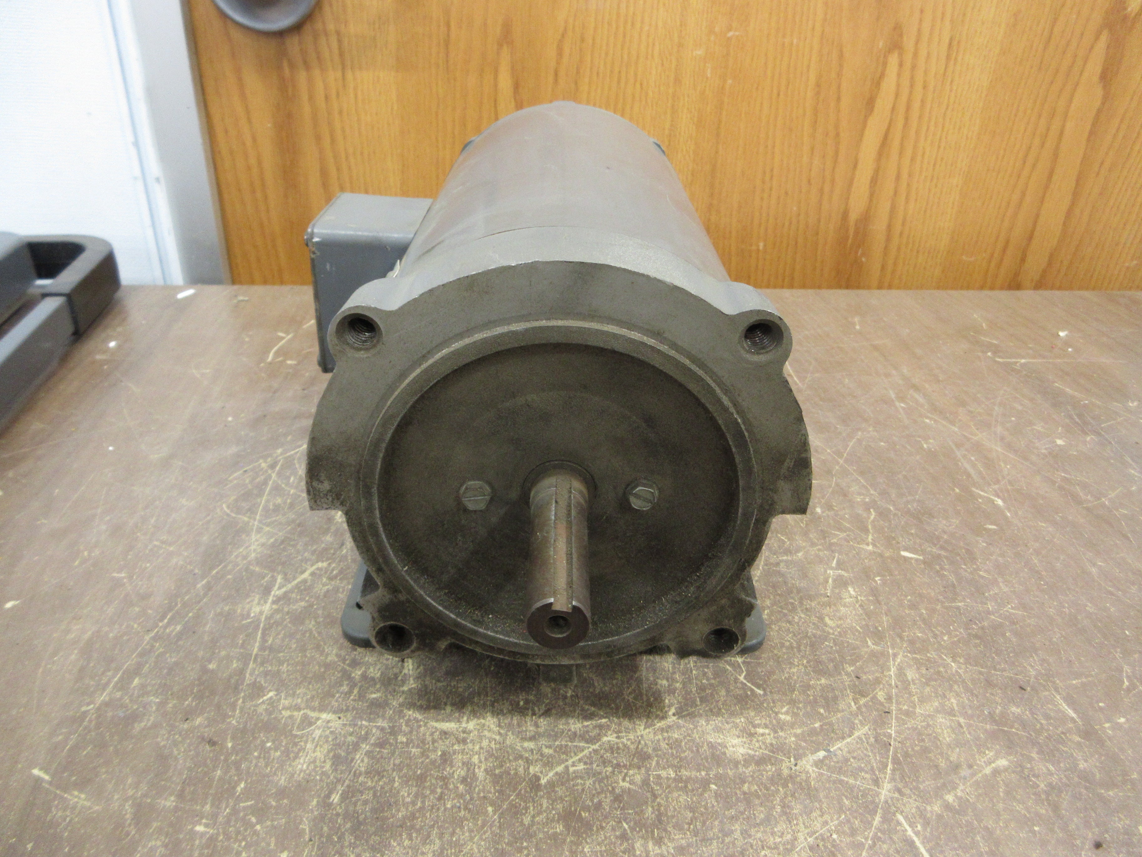 Boston Gear DC Motor V18750-B 3/4HP 1800RPM 1800/200/100V 3.9/0.3/0.6A Used
