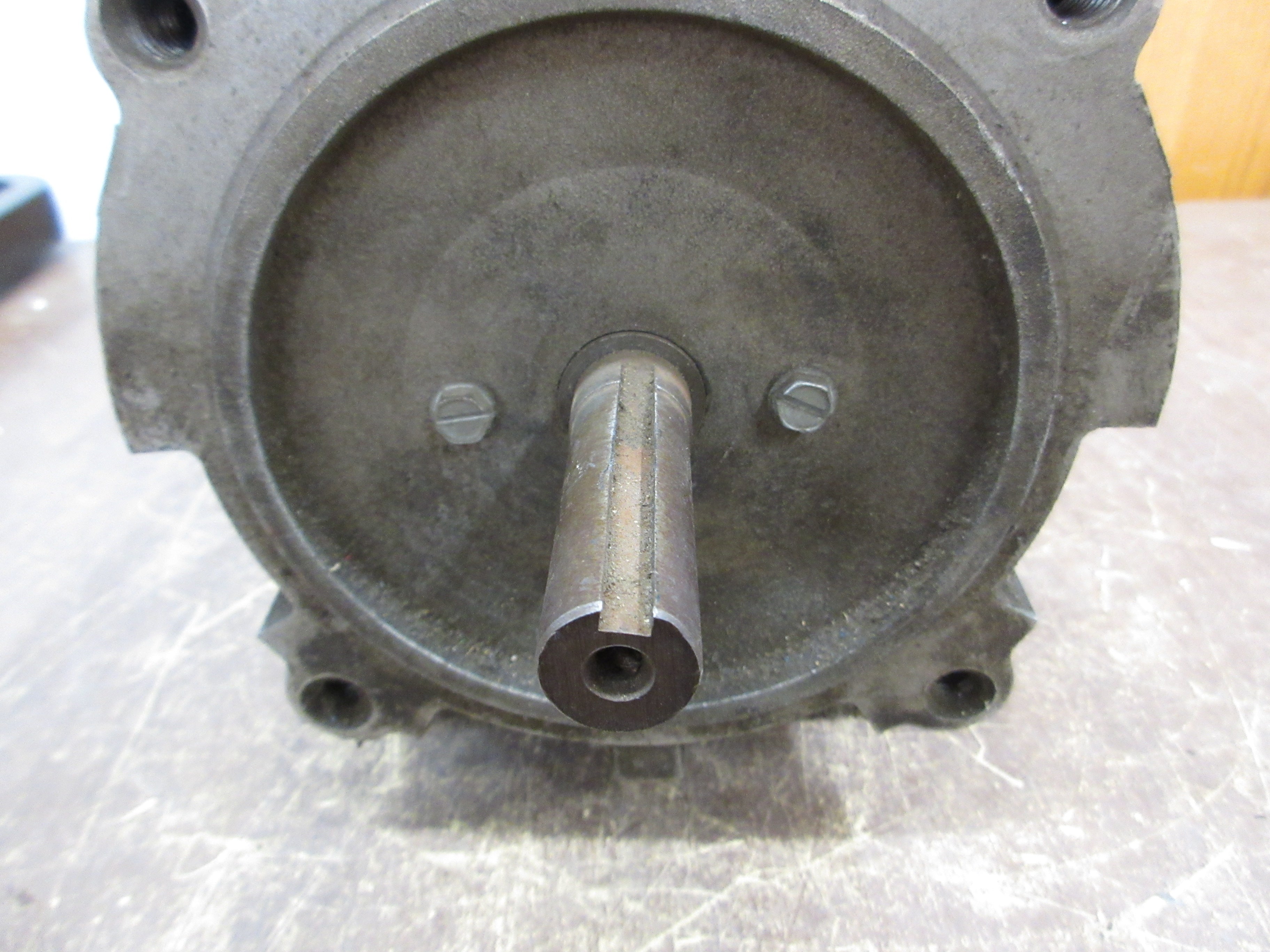 Boston Gear DC Motor V18750-B 3/4HP 1800RPM 1800/200/100V 3.9/0.3/0.6A Used