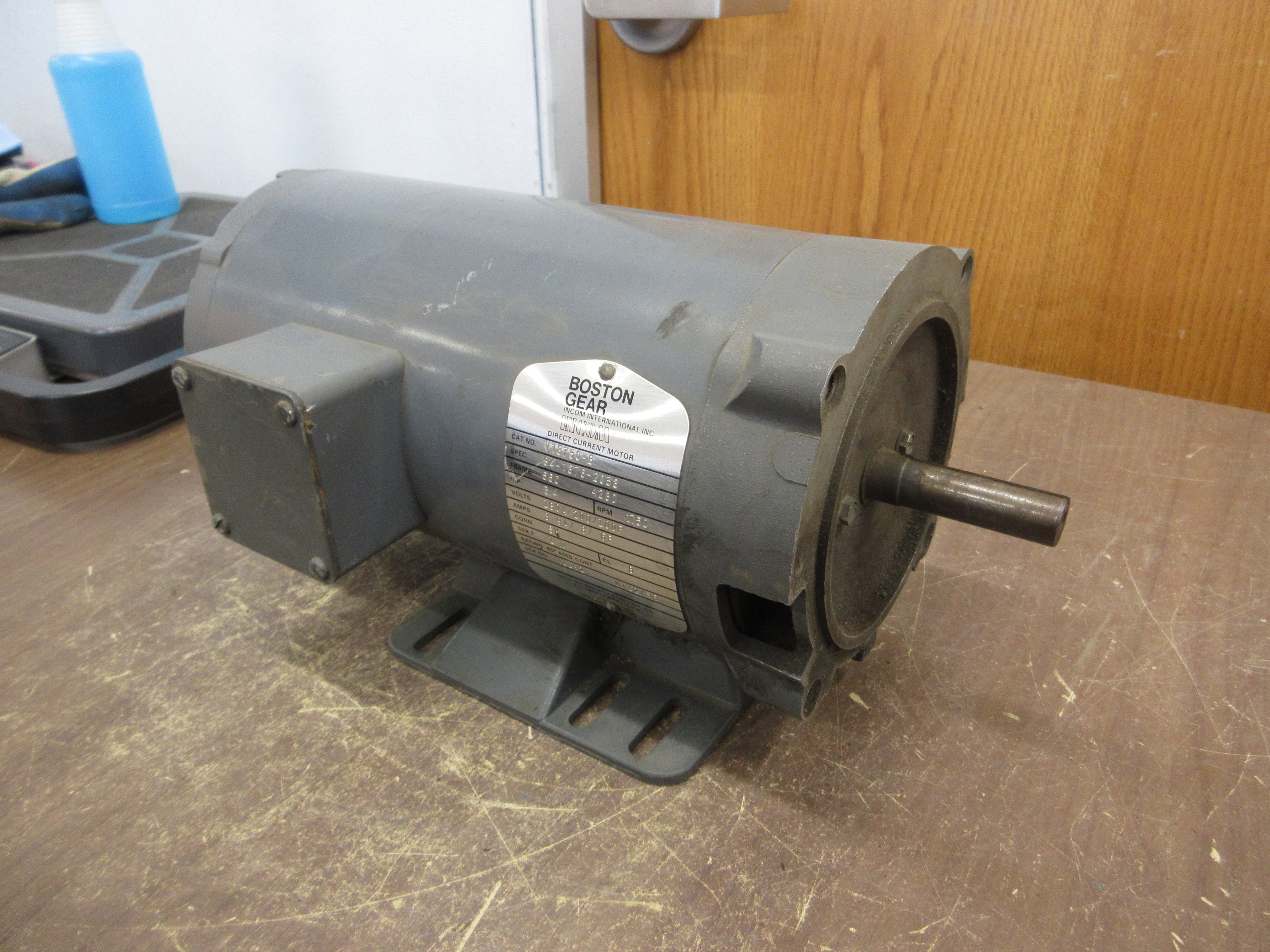 Boston Gear DC Motor V18750-B 3/4HP 1800RPM 1800/200/100V 3.9/0.3/0.6A Used