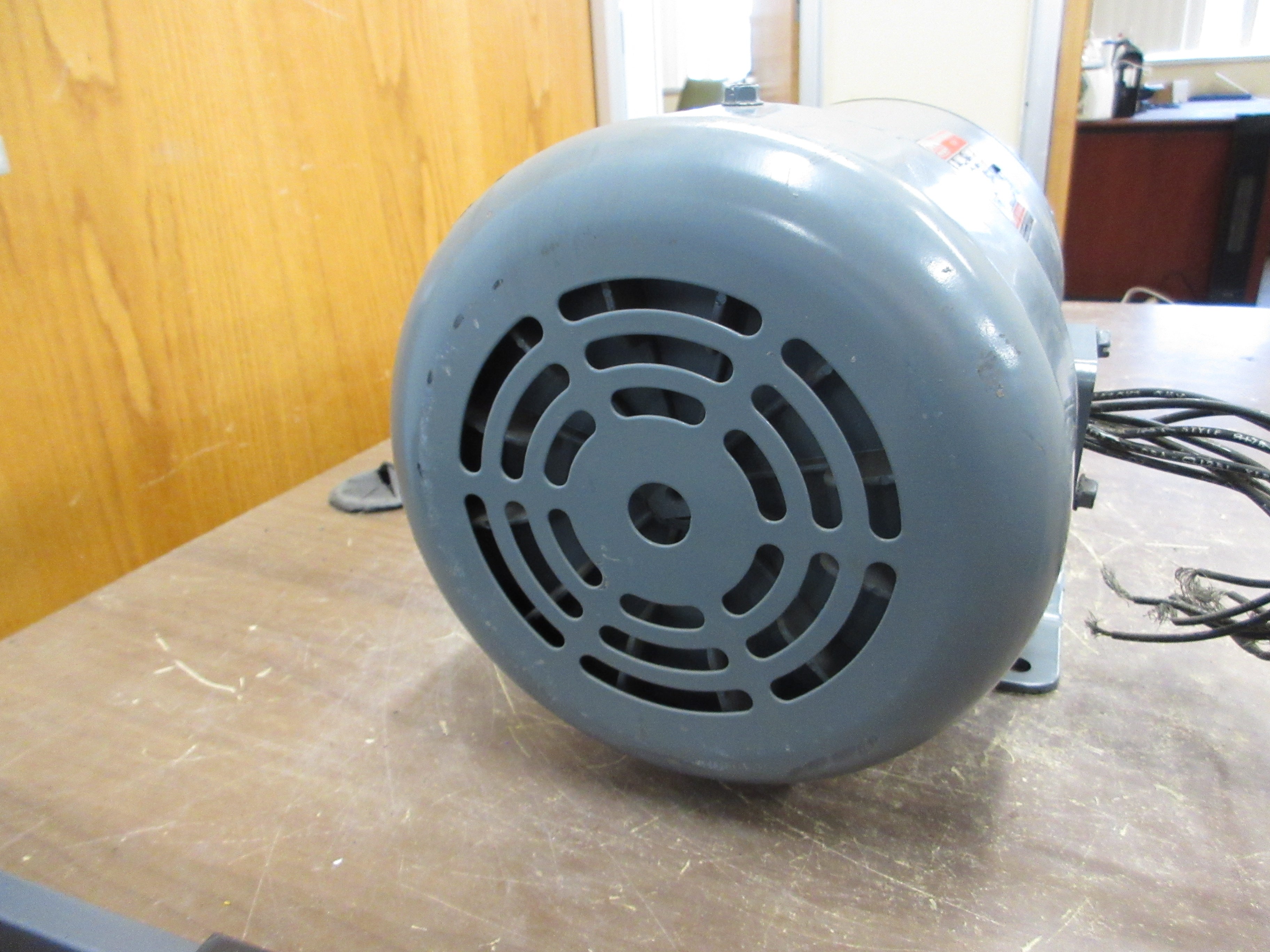 Dayton Motor 3N555 2HP 1200RPM 230/460V 7.0/3.5A 3Ph 60Hz Used