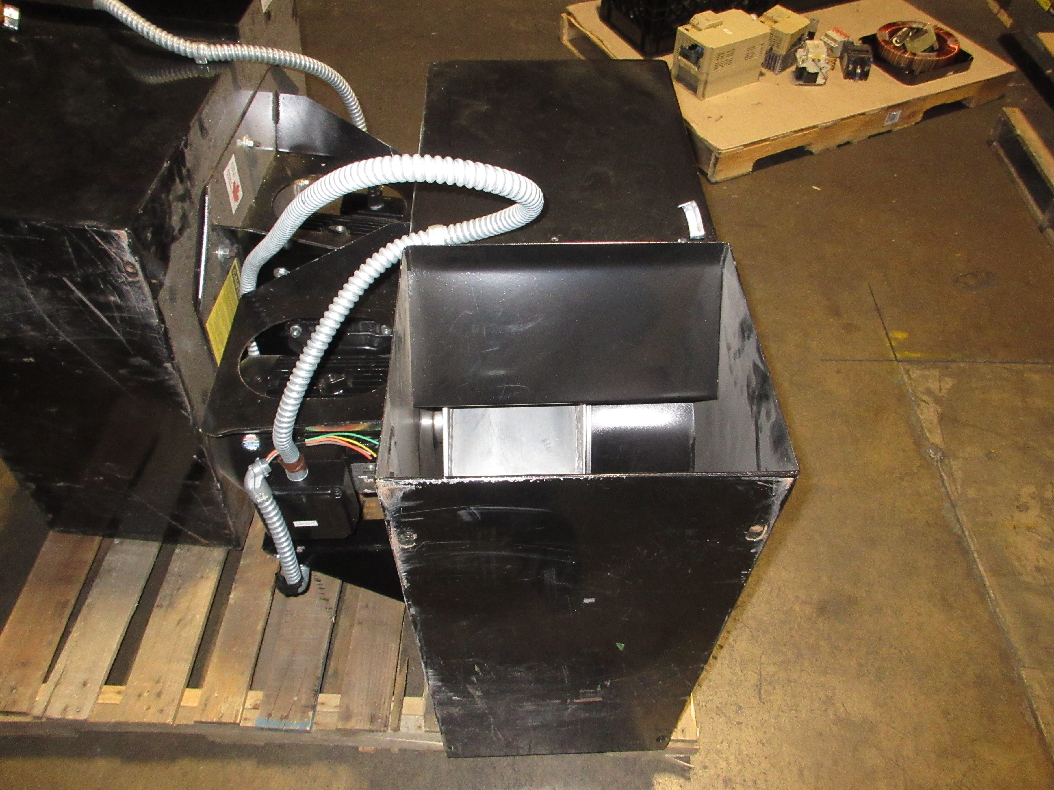 Daltec Blower 471046 CCW TH Arr. 4V 5HP 230/460V 1740RPM 5HP Used