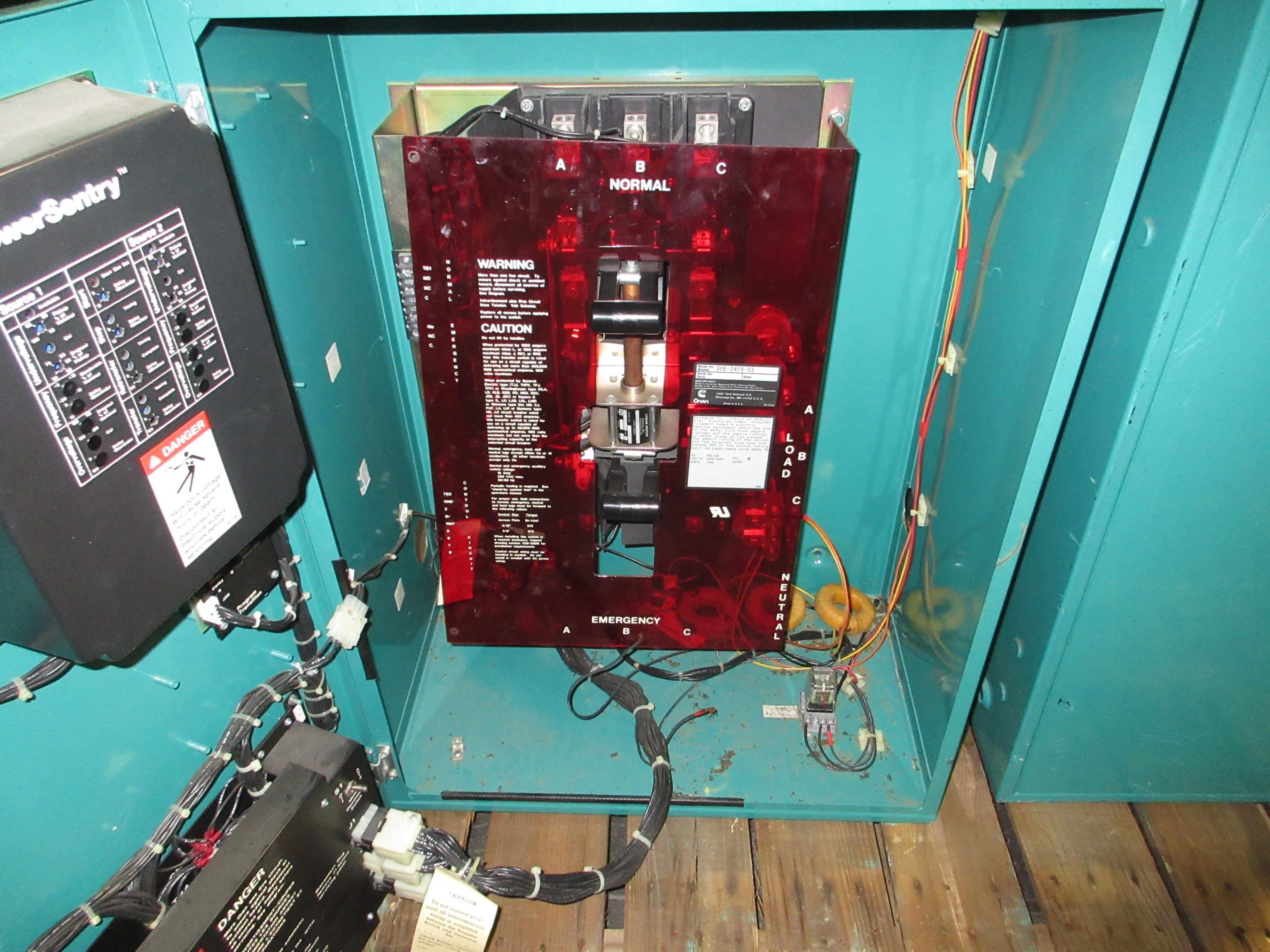 Cummins Onan Automatic Transfer Switch OTCU 1508 150A 120/208V 1Ph 60Hz 4W Used