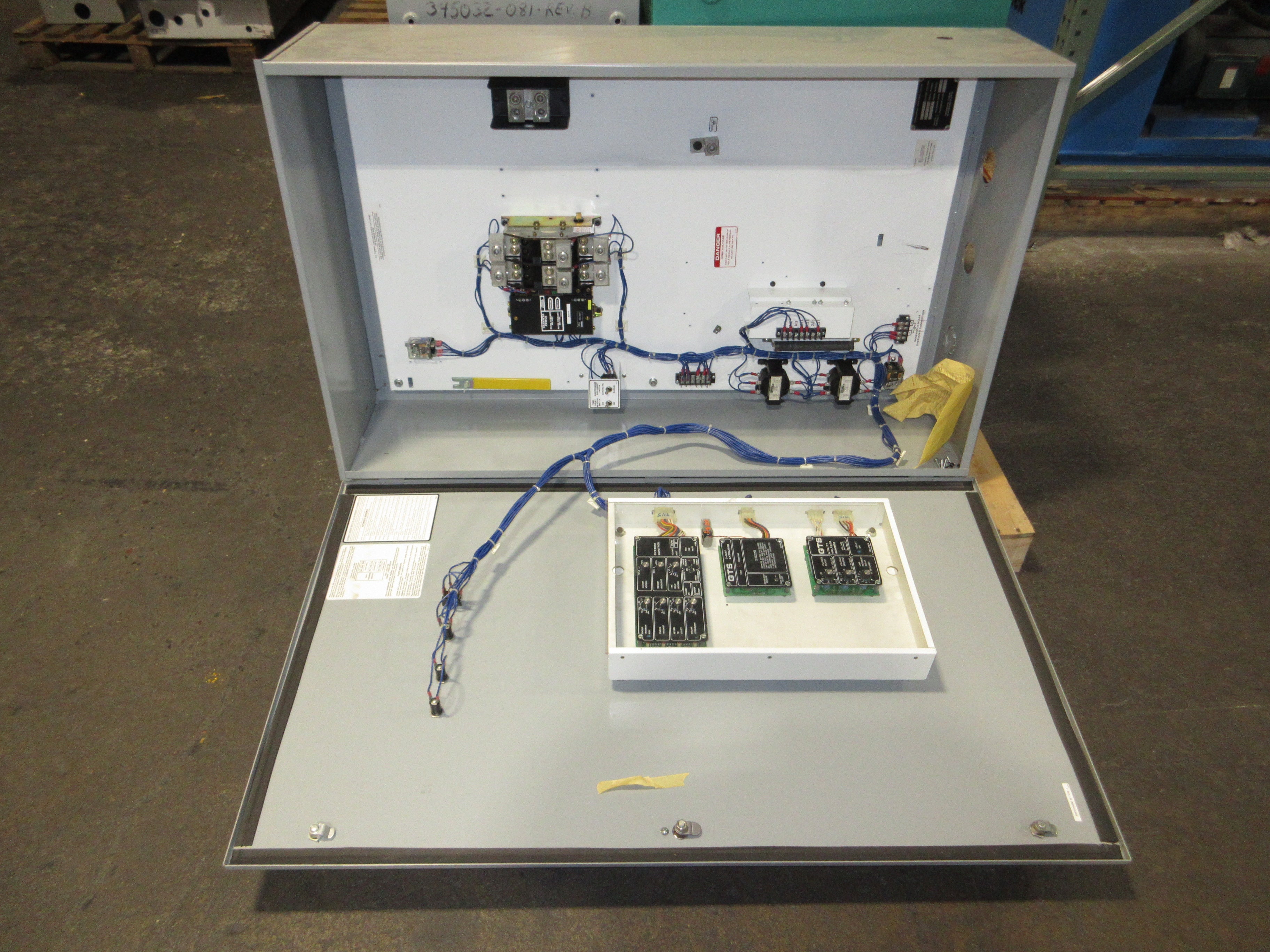 Generac Automatic Transfer Switch 91A01541-W 200A 120/240V Used