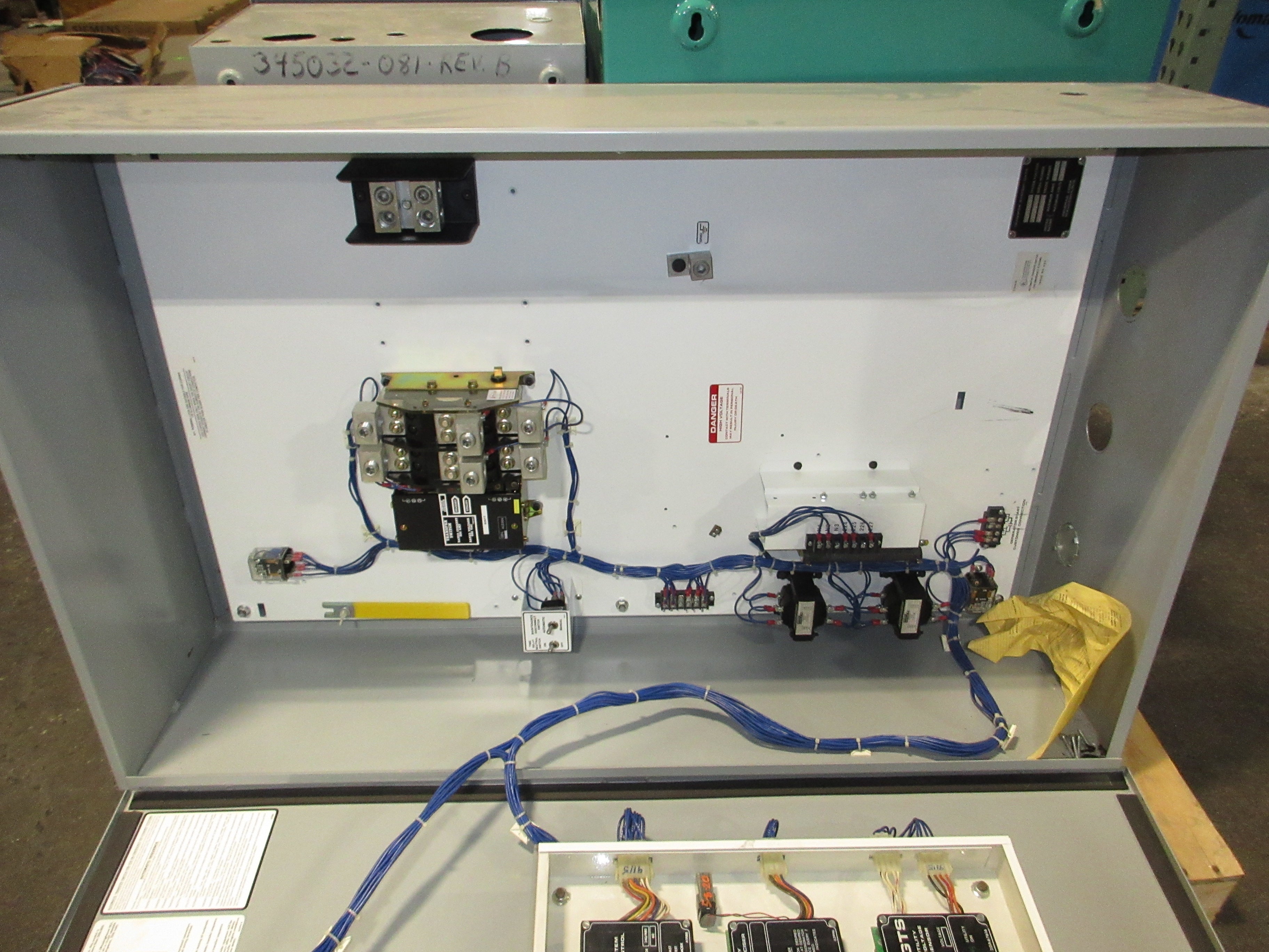 Generac Automatic Transfer Switch 91A01541-W 200A 120/240V Used