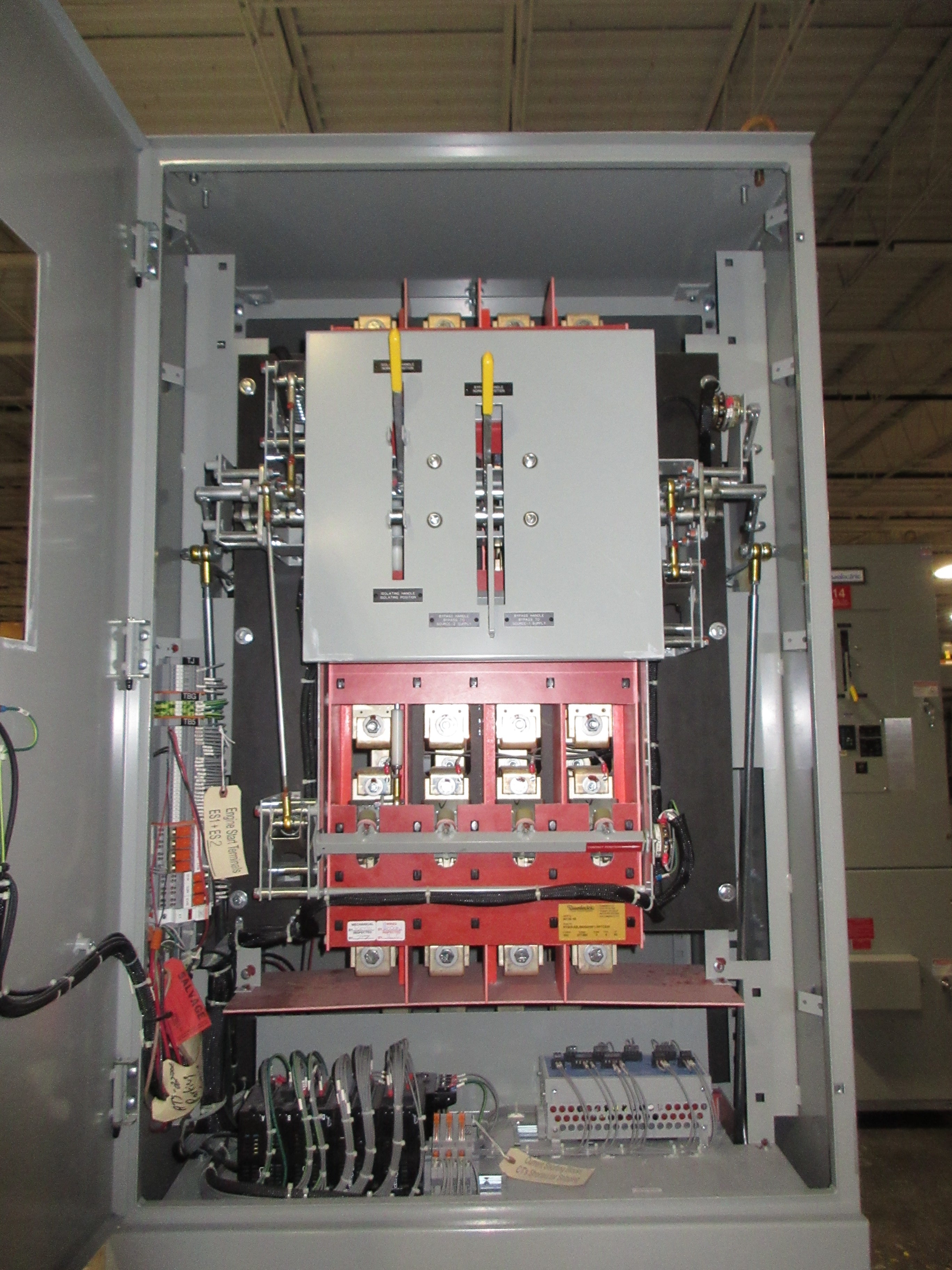 Russelectric Automatic Transfer Switch w/ Bypass RTS03-ABLB6004AMF1-RPTCS05 Used