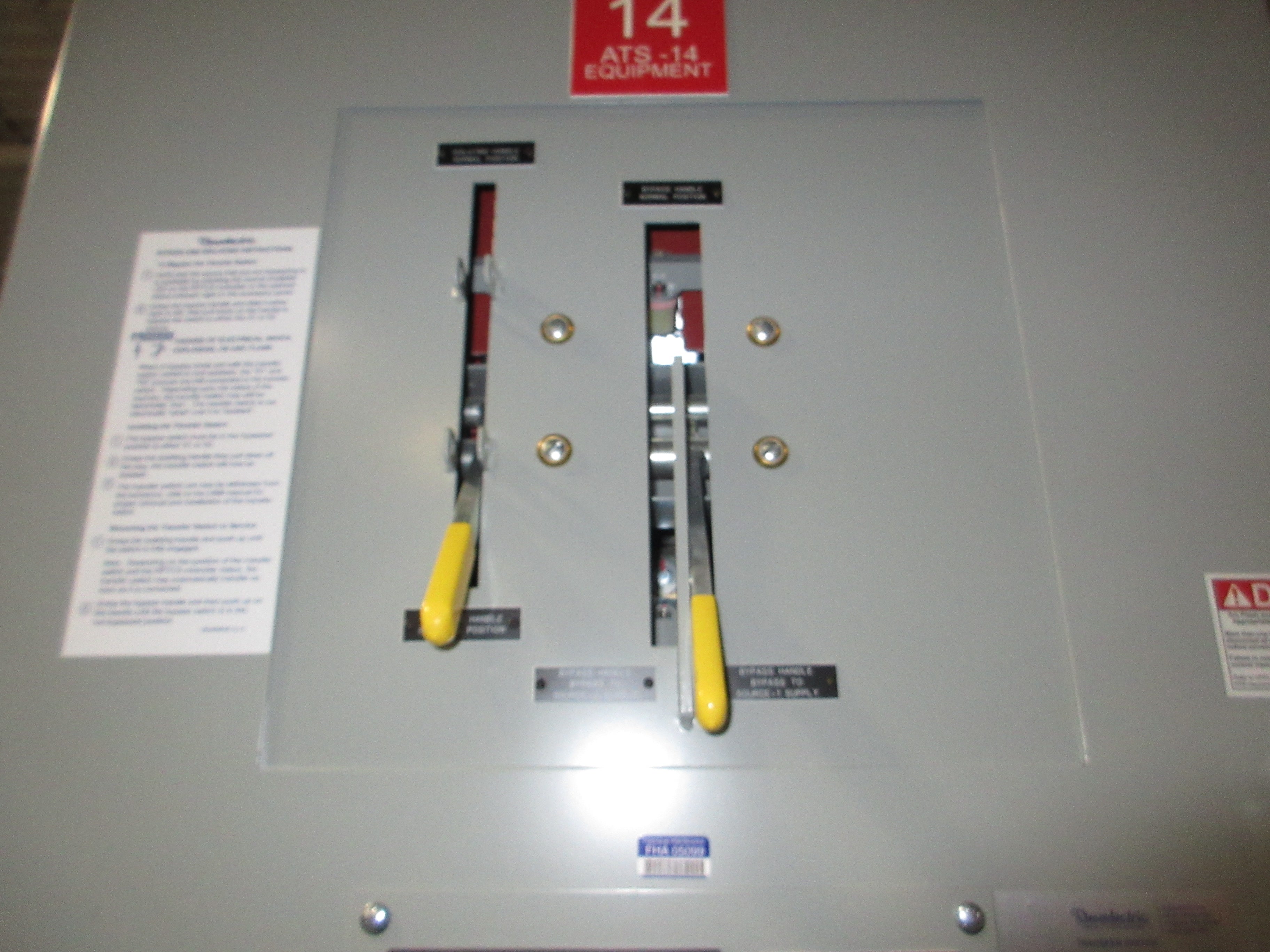 Russelectric Automatic Transfer Switch w/ Bypass RTS03-ABLB6003BMF1-RPTCS05 Used