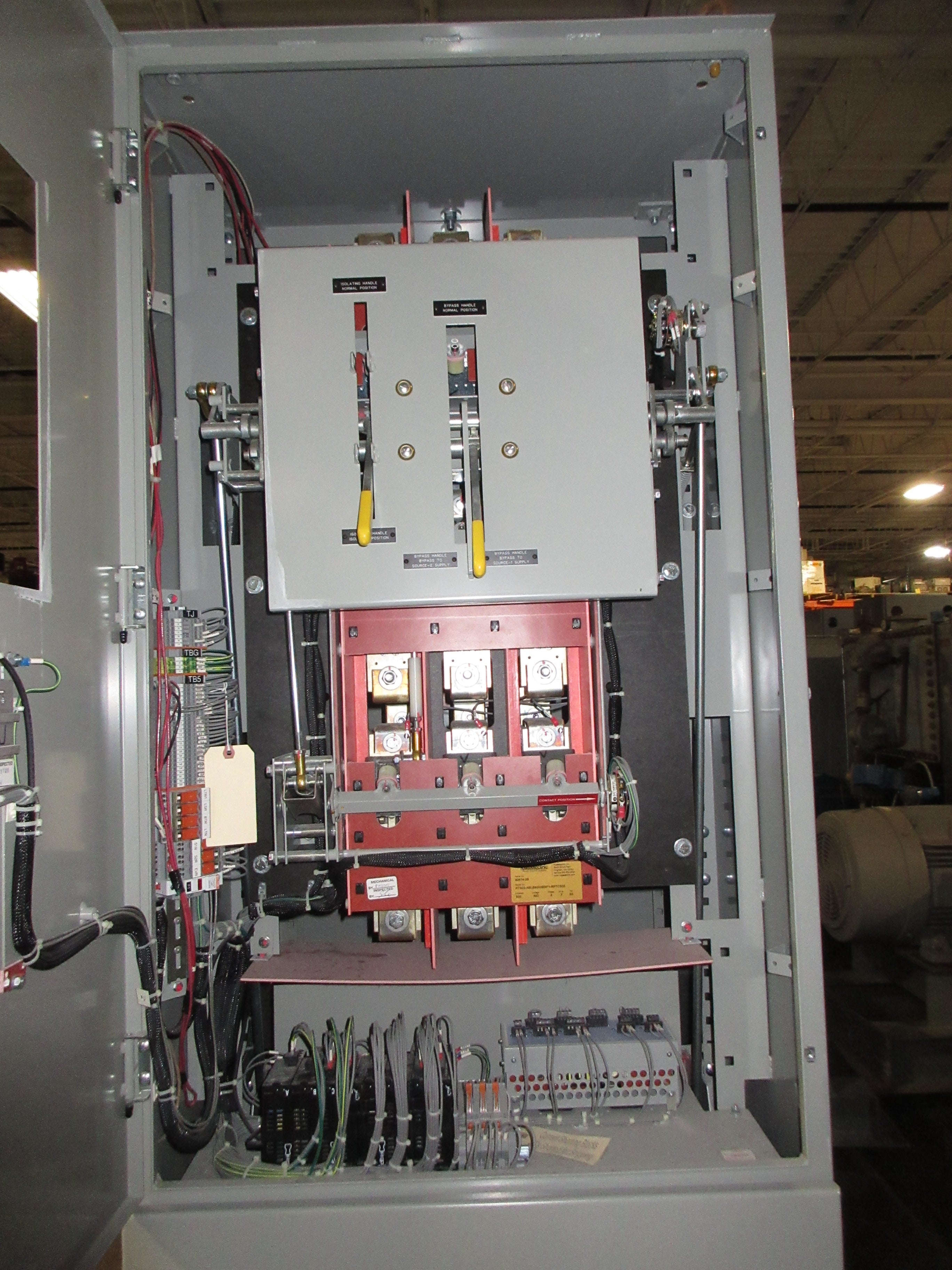 Russelectric Automatic Transfer Switch w/ Bypass RTS03-ABLB6003BMF1-RPTCS05 Used