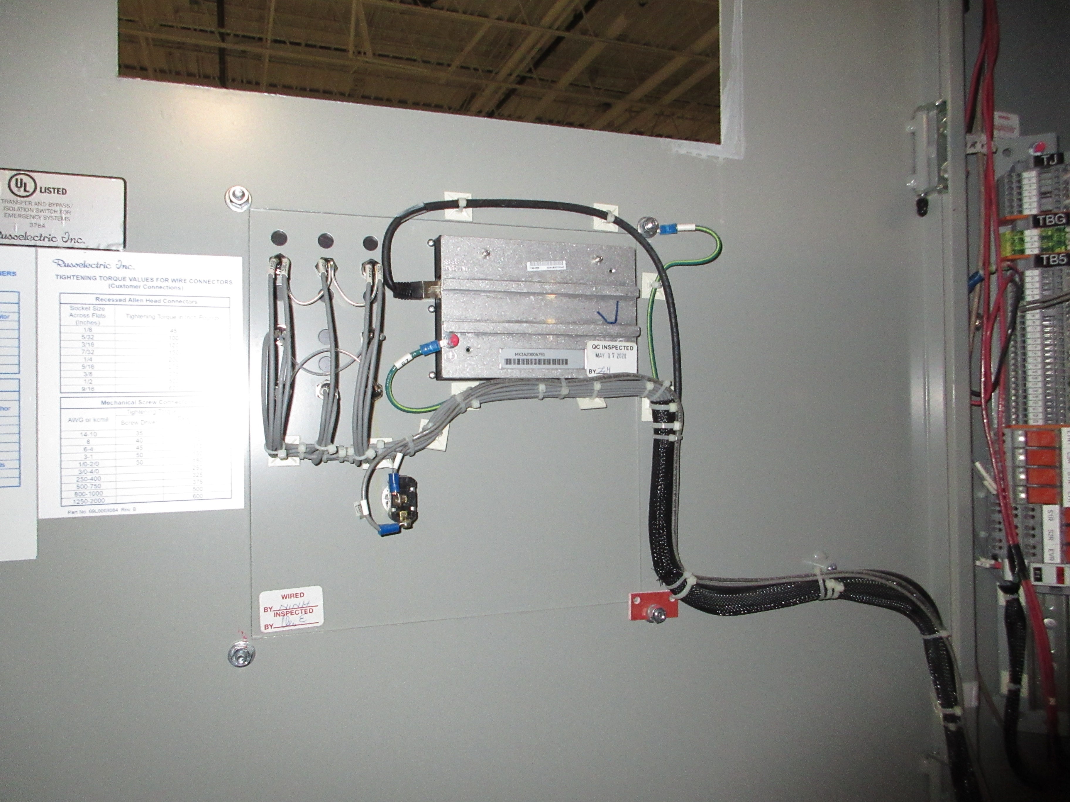 Russelectric Automatic Transfer Switch w/ Bypass RTS03-ABLB6003BMF1-RPTCS05 Used