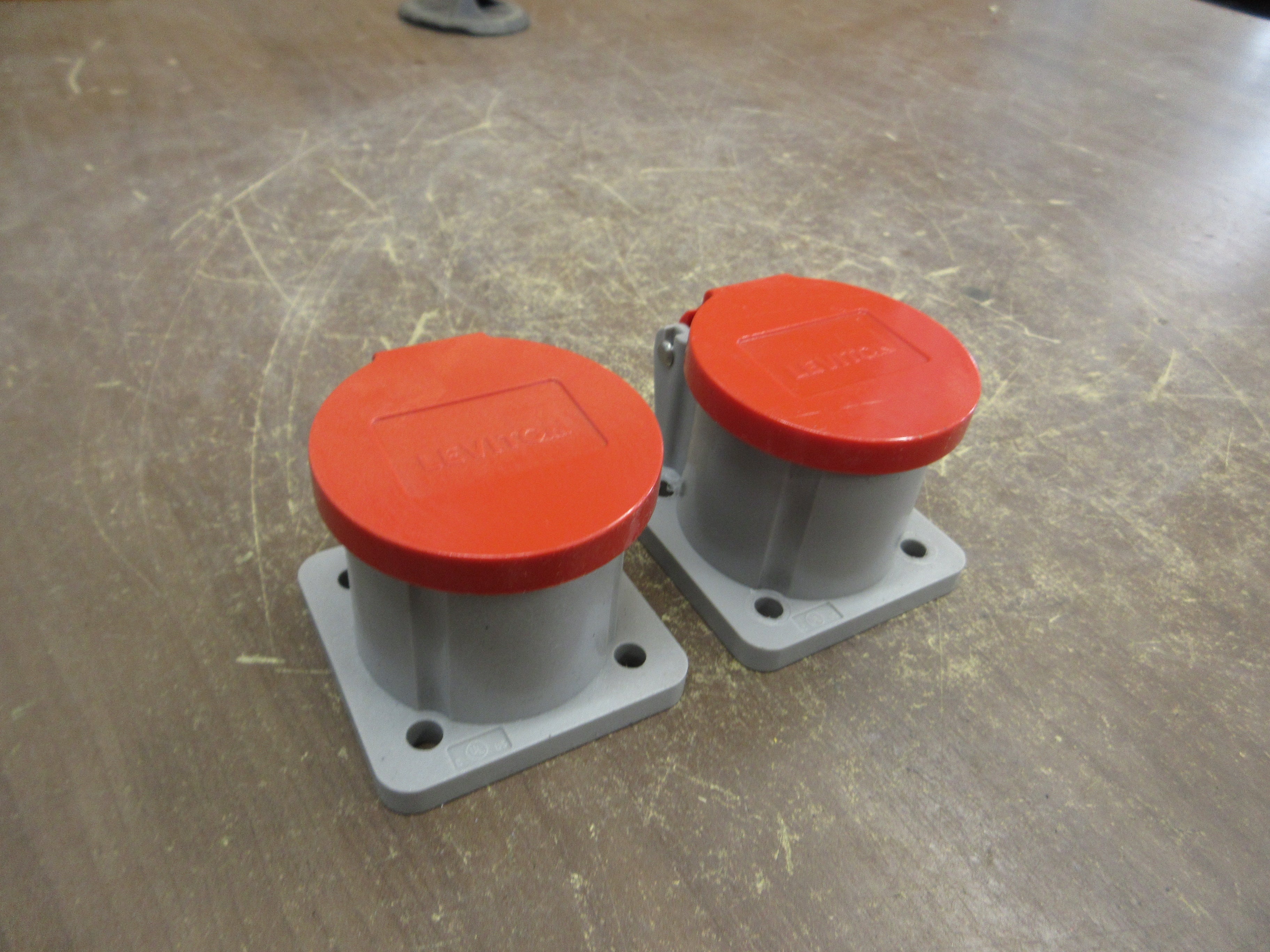 Leviton Nema 3R Receptacle Housing 103-16S31-R *Lot of 2* Used