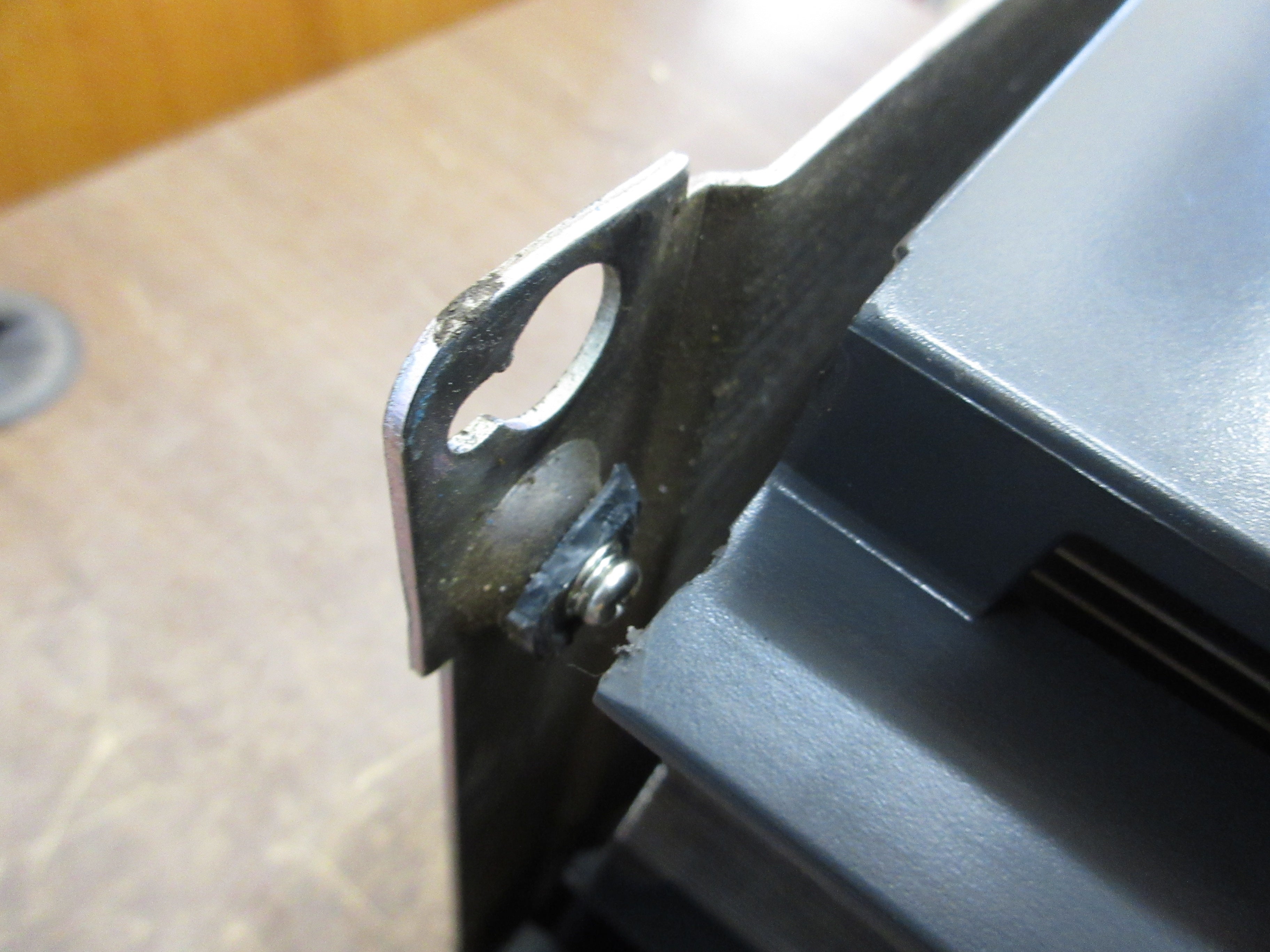 Telemecanique Altivar AC Drive ATV212HD18N4 25HP 3Ph *Broken Mounting Plate*