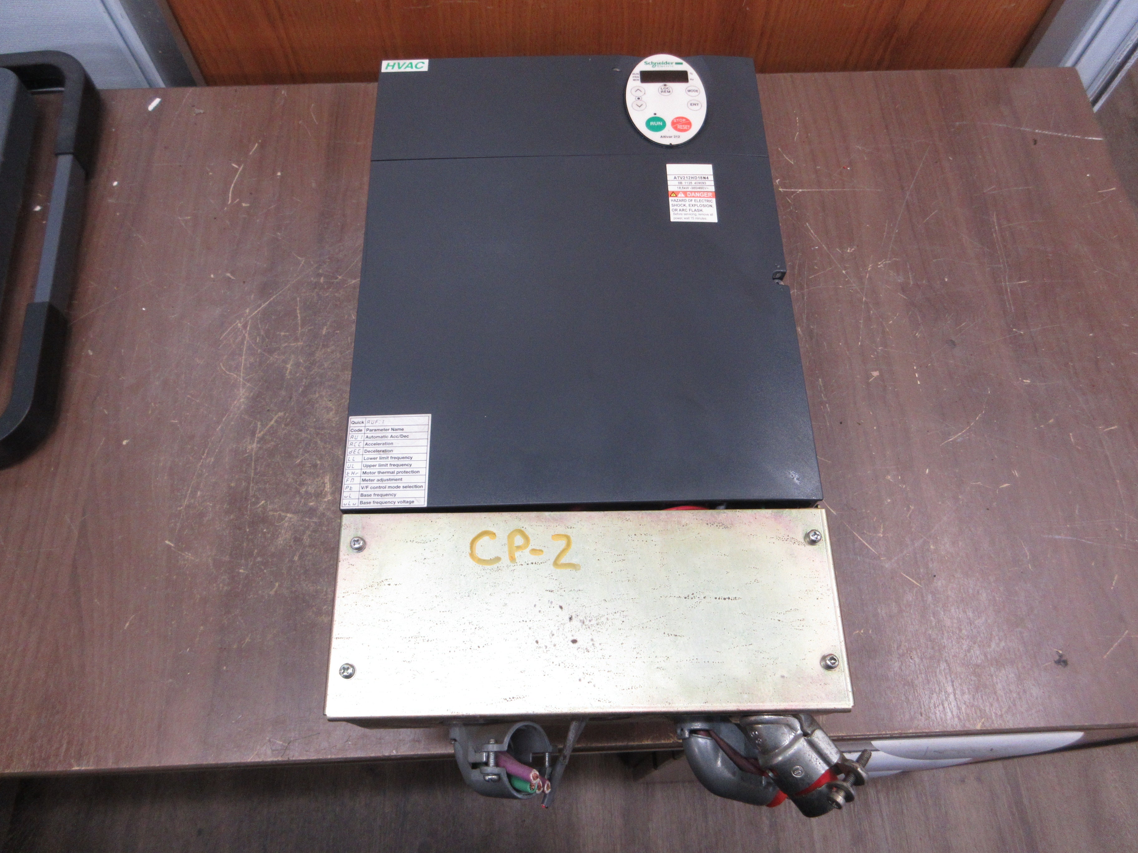 Telemecanique Altivar AC Drive ATV212HD18N4 25HP 3Ph *Broken Mounting Plate*