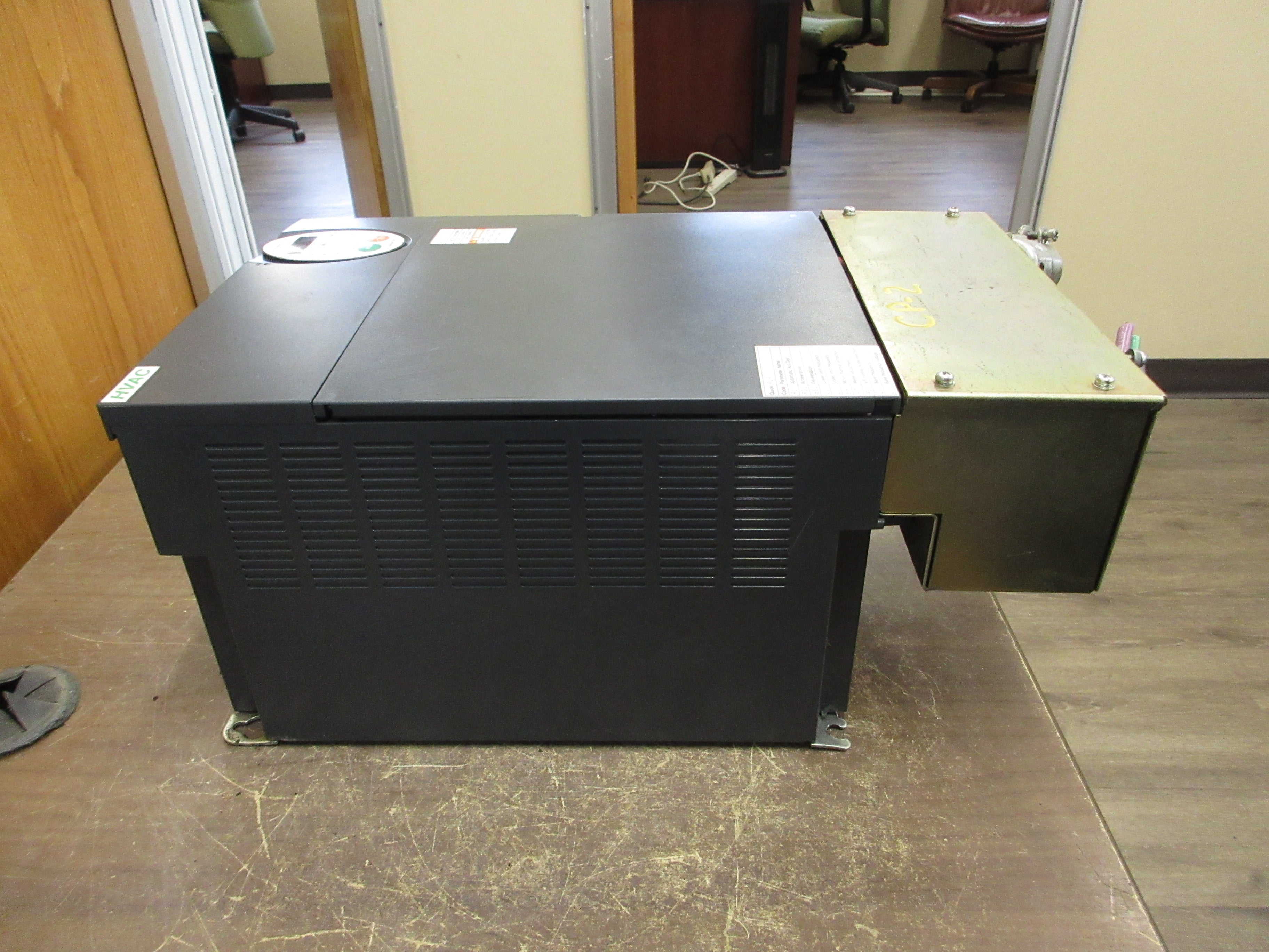 Telemecanique Altivar AC Drive ATV212HD18N4 25HP 3Ph *Broken Mounting Plate*