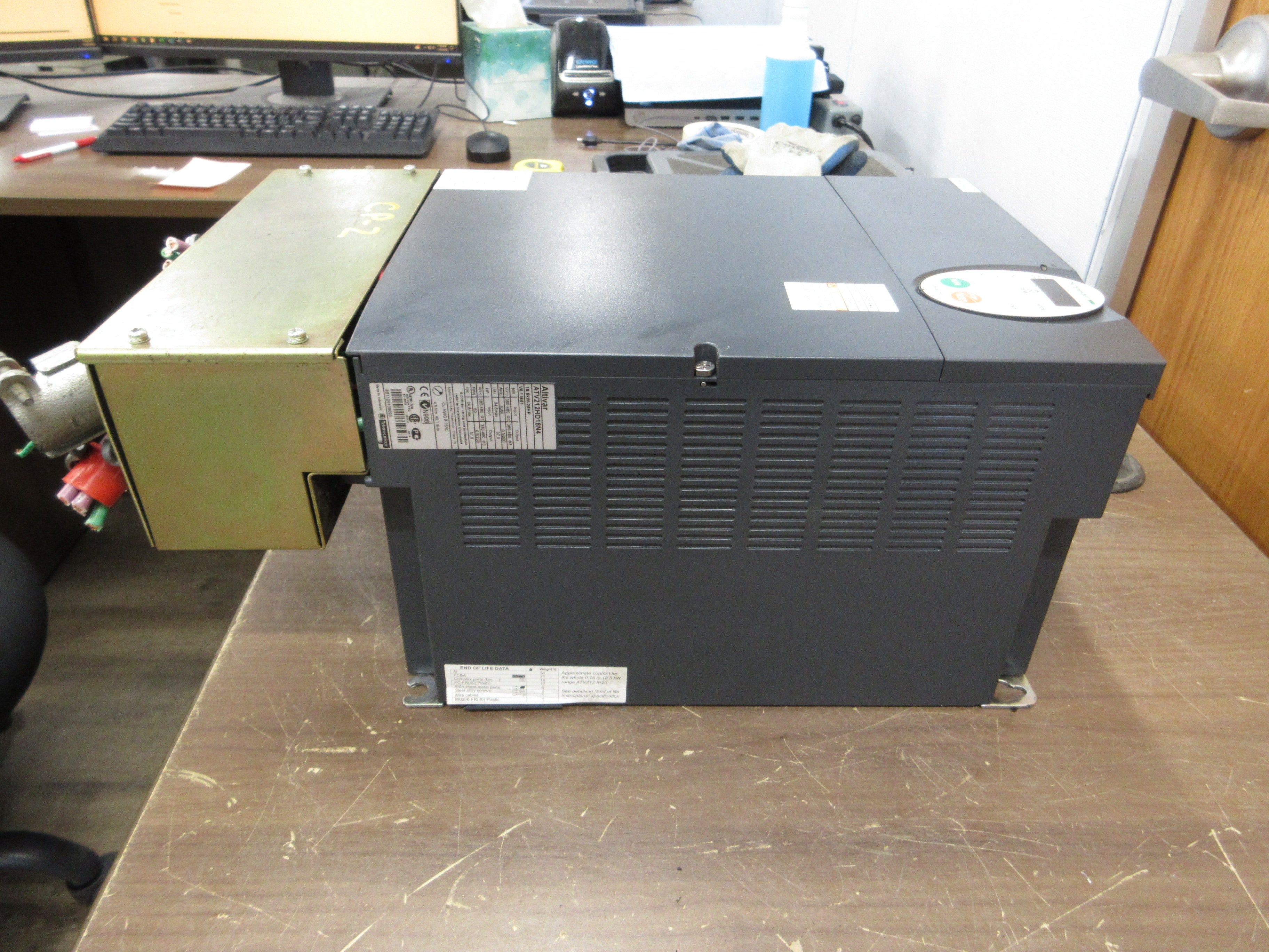 Telemecanique Altivar AC Drive ATV212HD18N4 25HP 3Ph *Broken Mounting Plate*