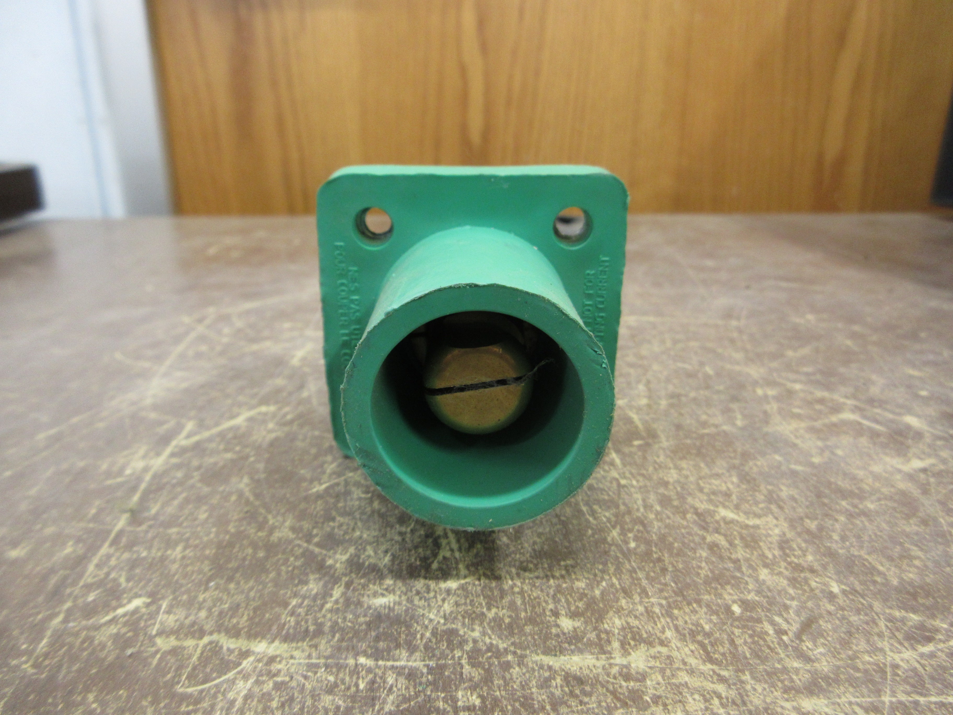 Leviton Female Panel Receptacle 355-16R24-14G 400A 600V Used