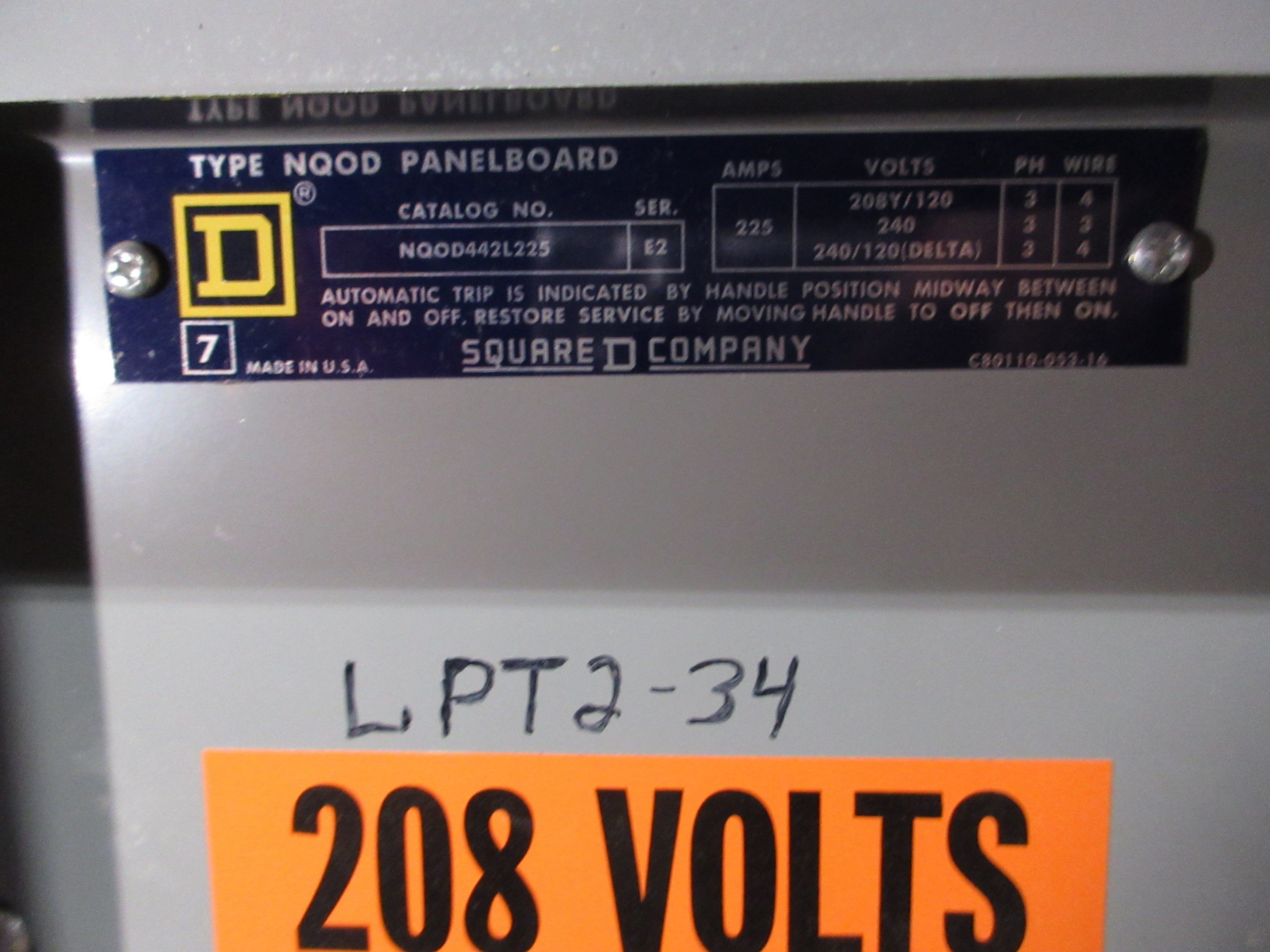 Square D Main Lug Breaker Panel NQOD442L225 225A Max 208/120V 3Ph 4W 42-Slot