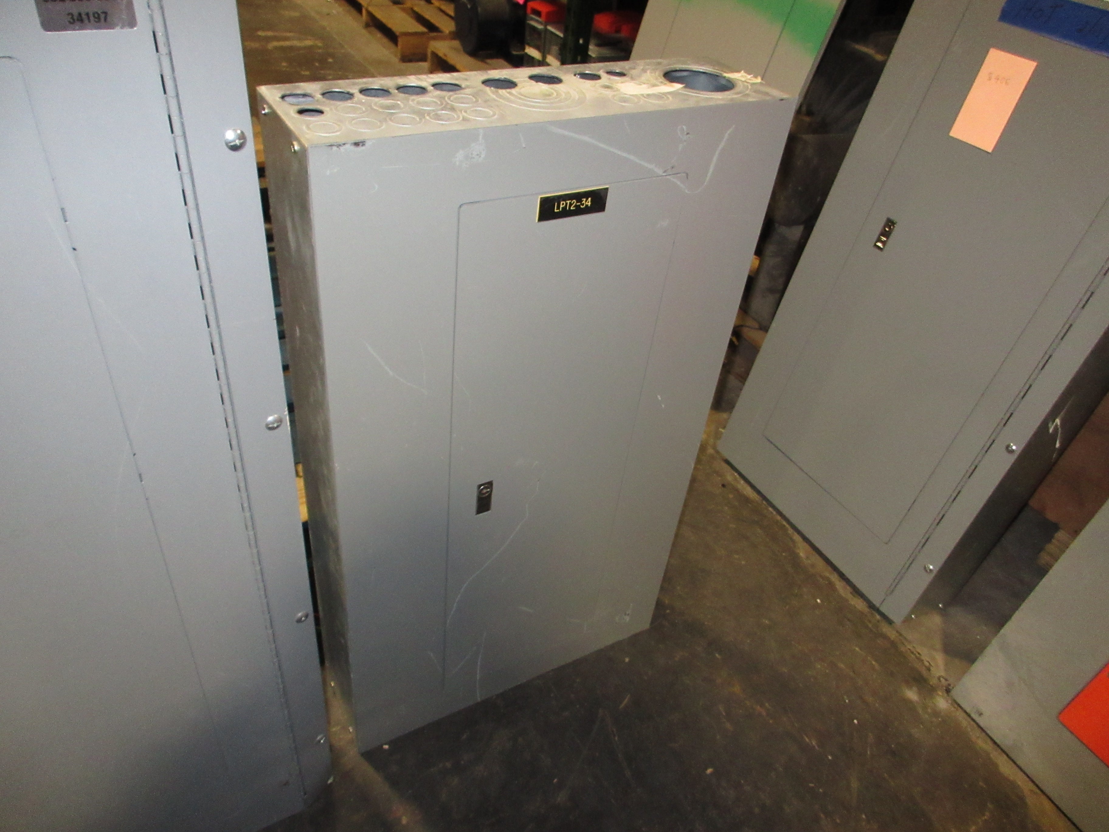 Square D Main Lug Breaker Panel NQOD442L225 225A Max 208/120V 3Ph 4W 42-Slot