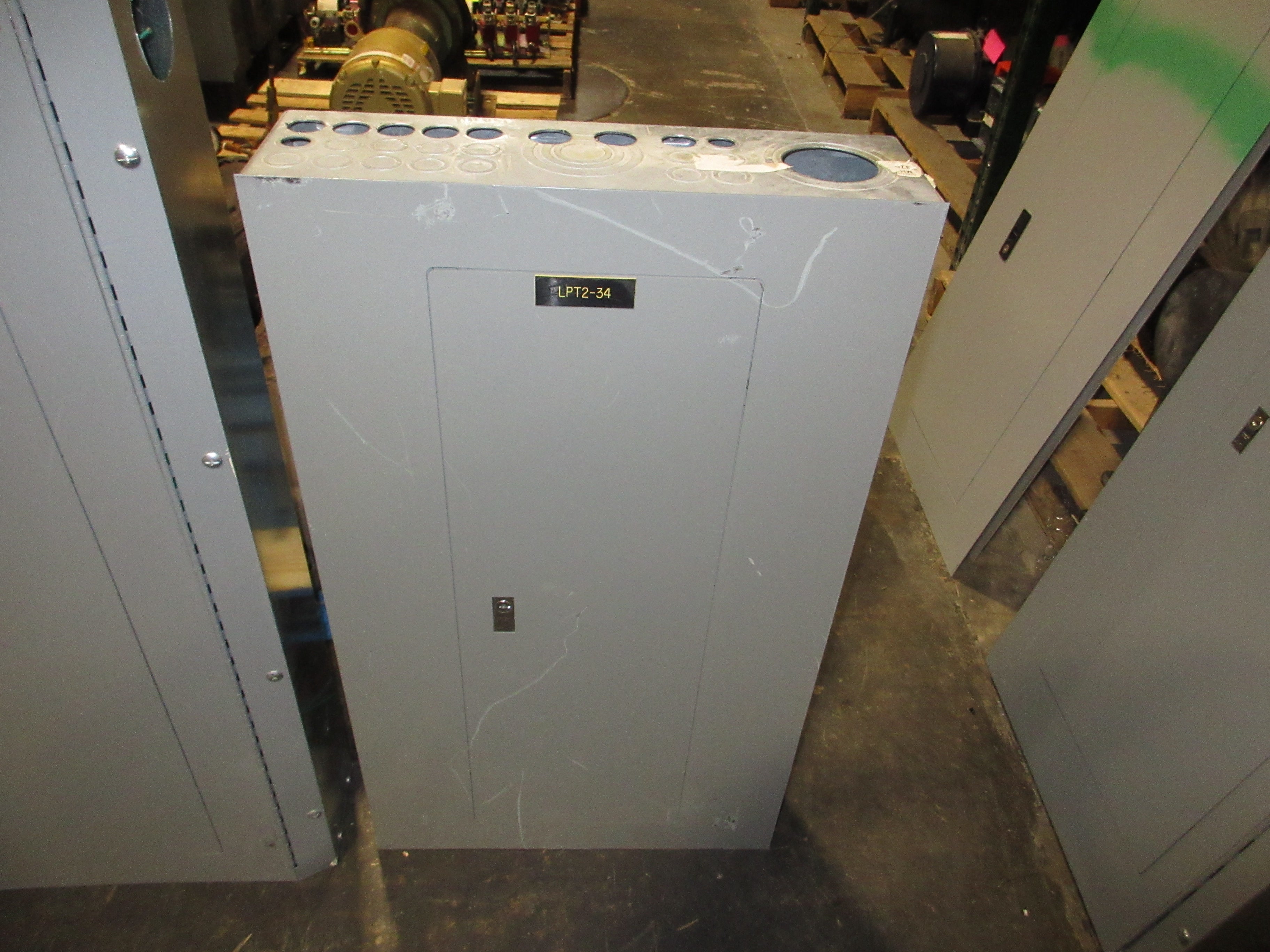 Square D Main Lug Breaker Panel NQOD442L225 225A Max 208/120V 3Ph 4W 42-Slot