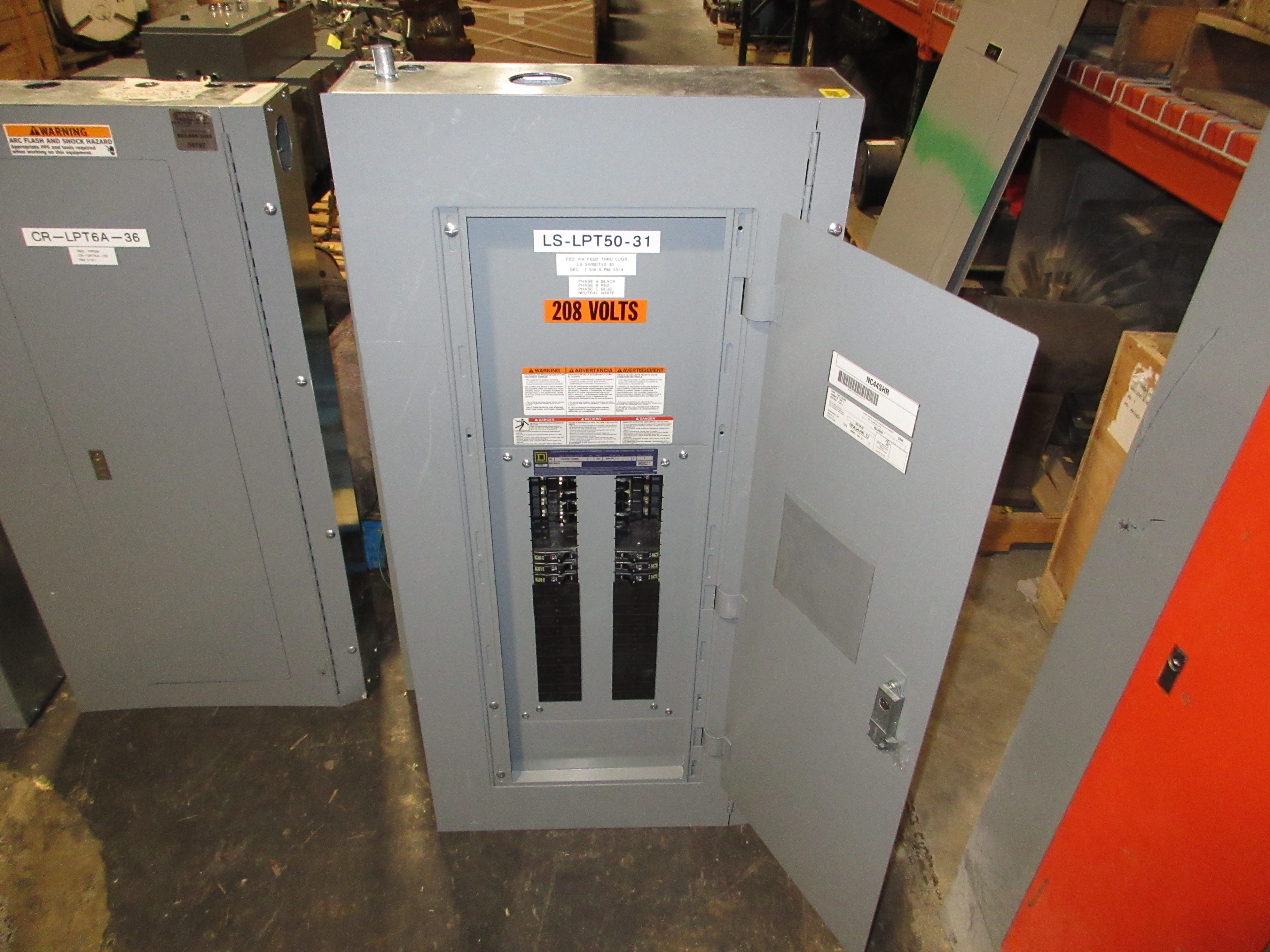 Square D Main Lug Breaker Panel 12376152710040001 200A 208/120V 3Ph 4W Used