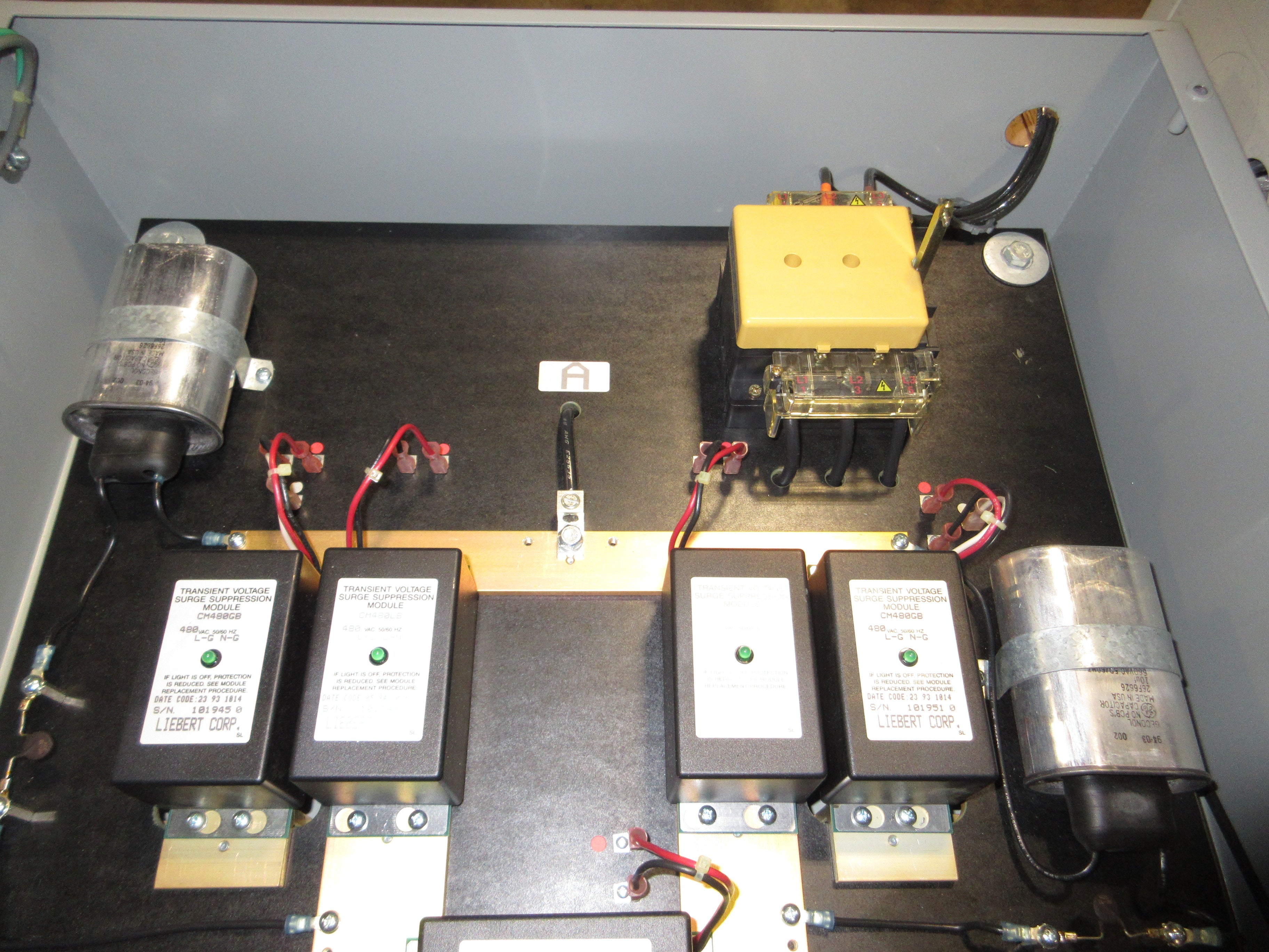 Liebert Surge Suppressor LCG480DC2R 480V 3Ph 50/60Hz TVSS: 2000V L-G, L-L Used