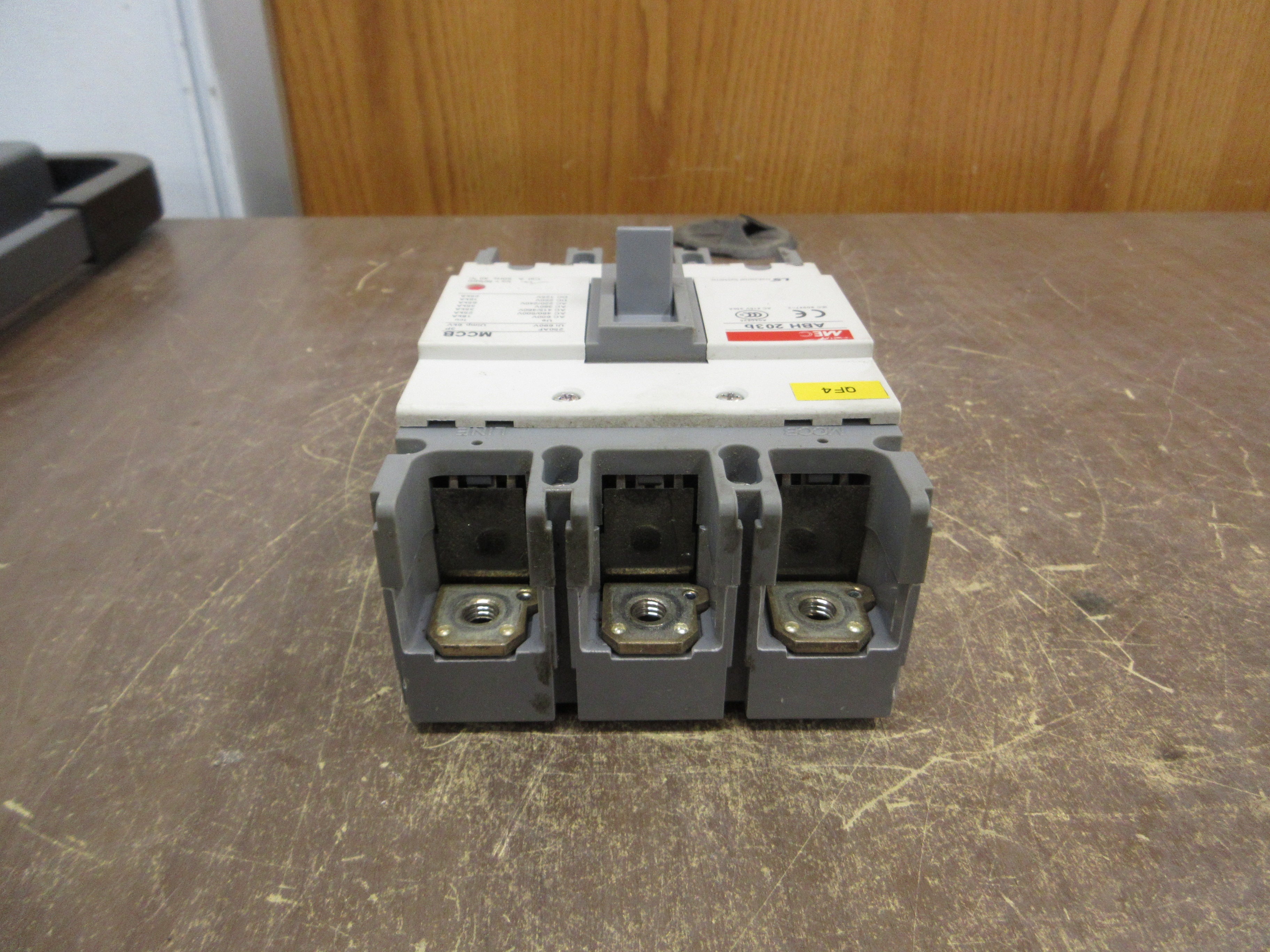 LS MEC Circuit Breaker ABH 203b 100A 600V 3P Used