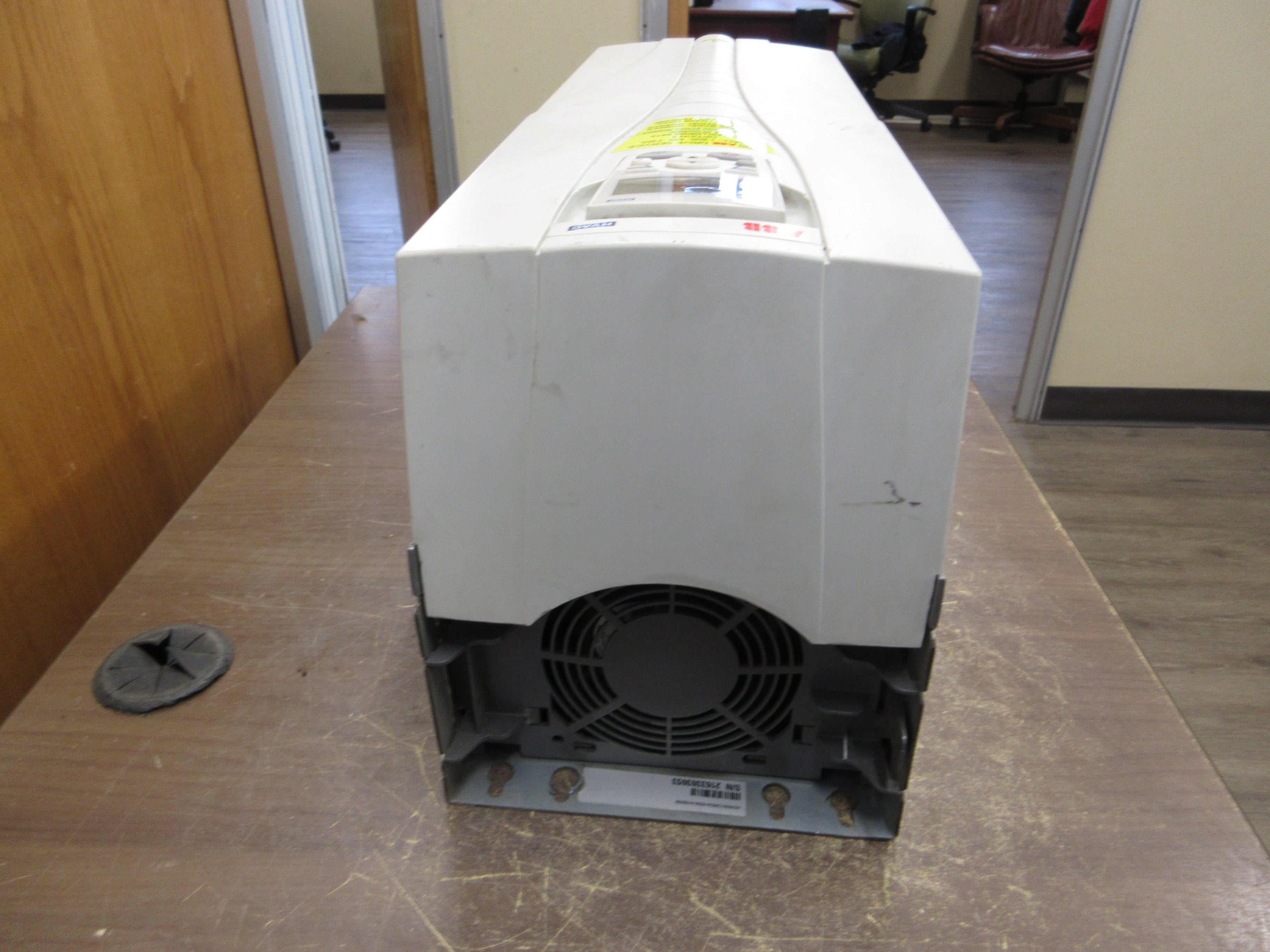 ABB ACH550 AC Drive ACH550-CARUH-059A-4+N2006 40HP 3Ph w/ Keypad Used