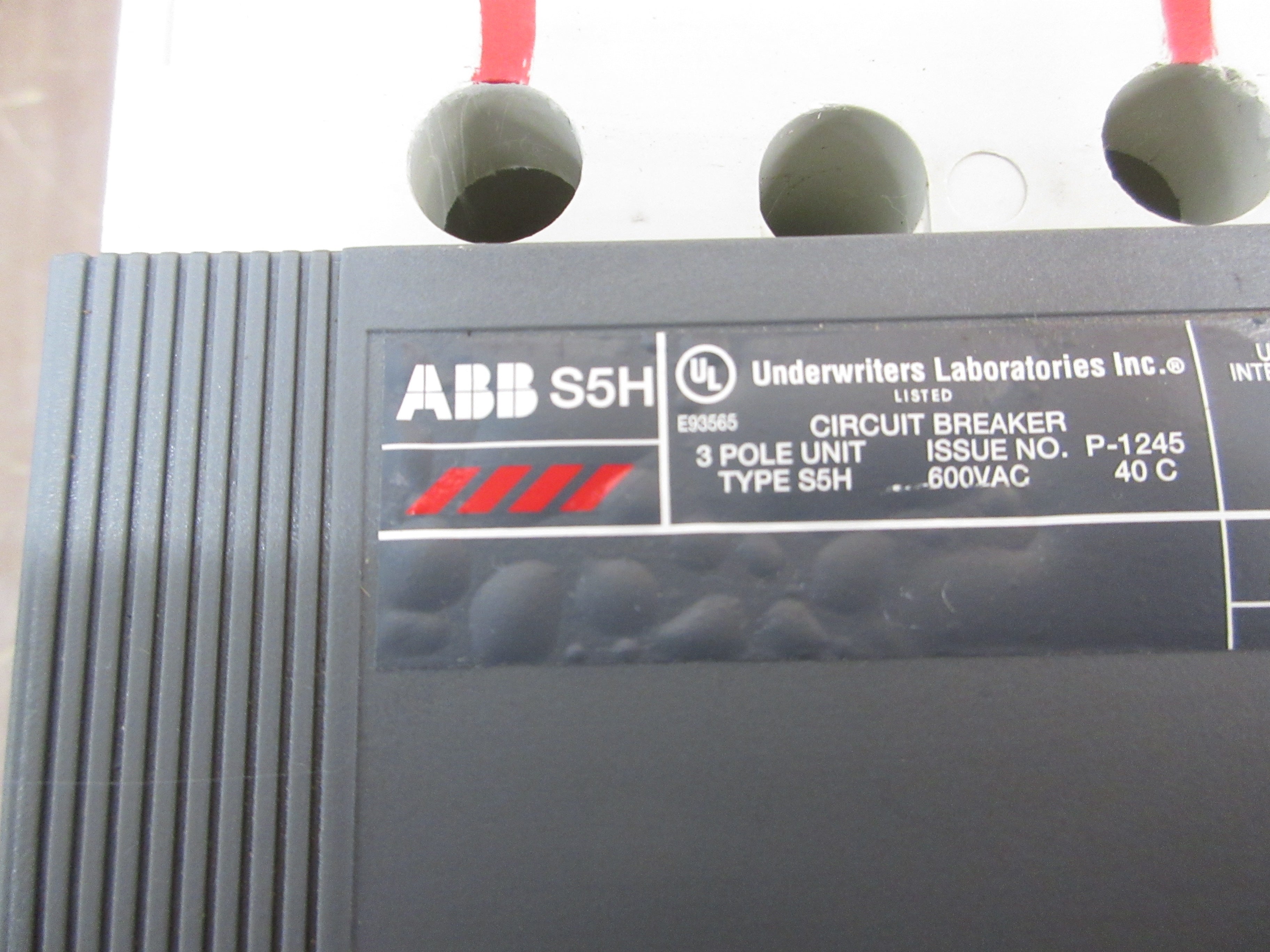 ABB SACE S5H Breaker Disconnect S5H-PR211 400A 600V 3P w/ Aux Switch *No Handle*