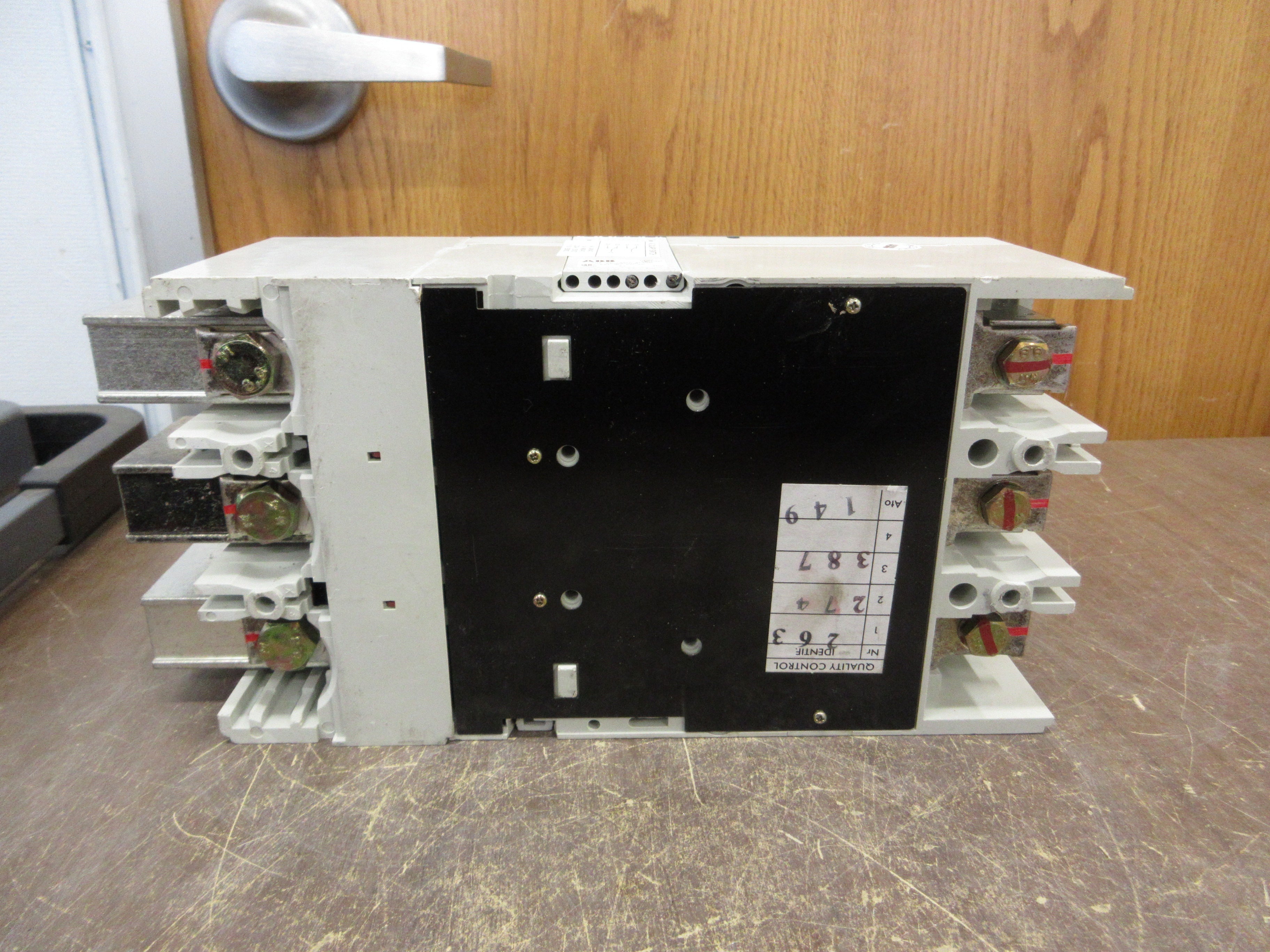 ABB SACE S5H Breaker Disconnect S5H-PR211 400A 600V 3P w/ Aux Switch *No Handle*