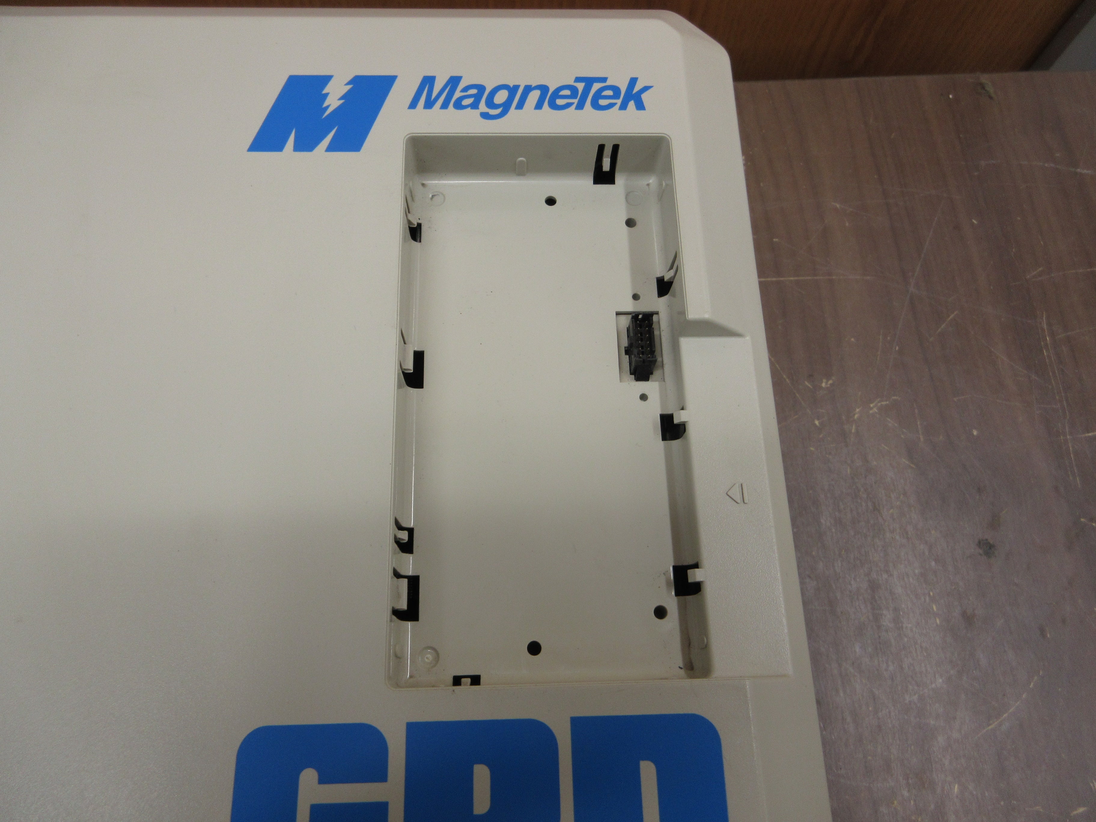 MagneTek GPD 506 AC Drive GPD506V-B027 20HP 3Ph *No Keypad* Used